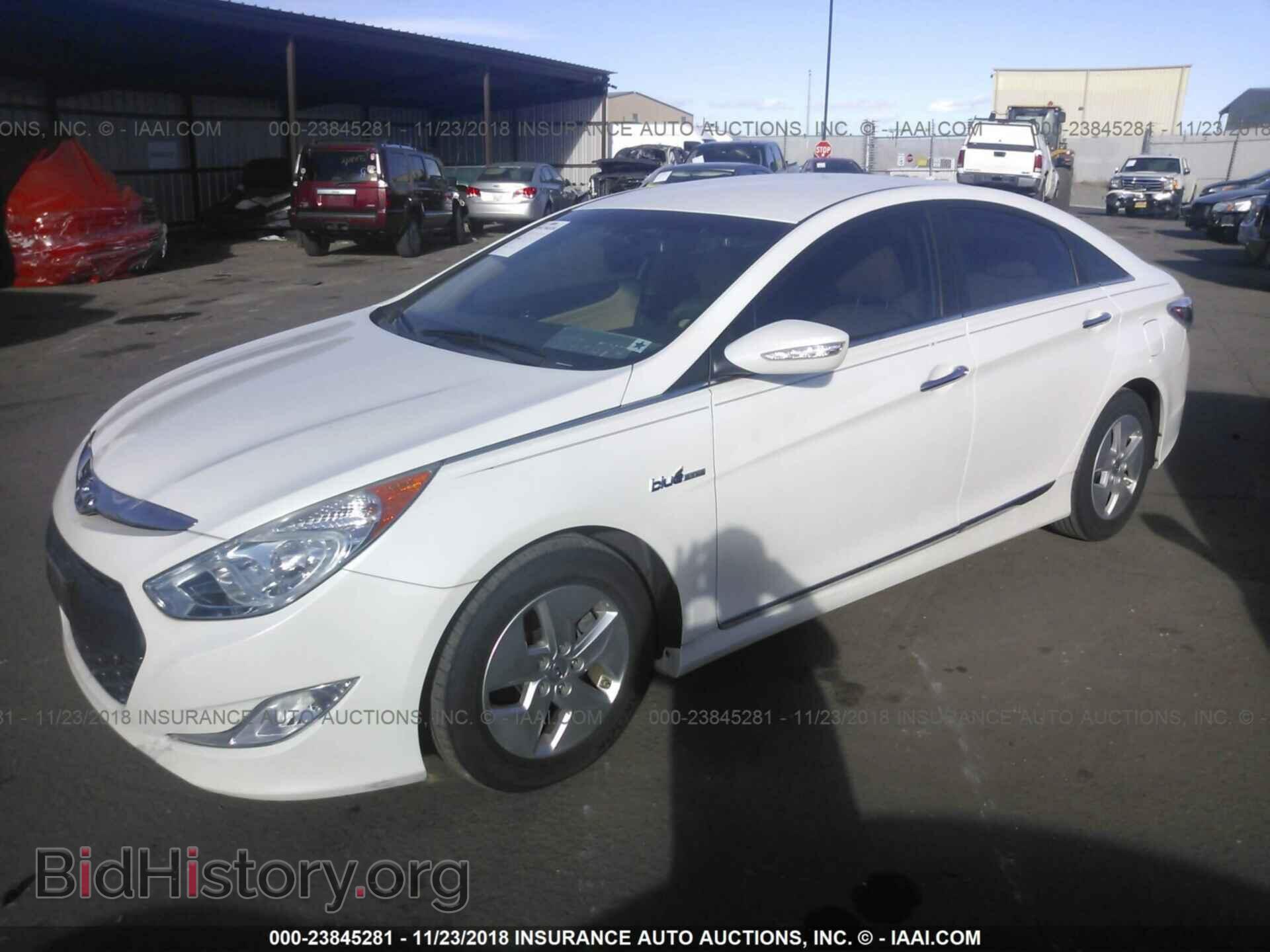 2012 Hyundai Sonata - VIN: KMHEC4A47CA022416 - Фото 2