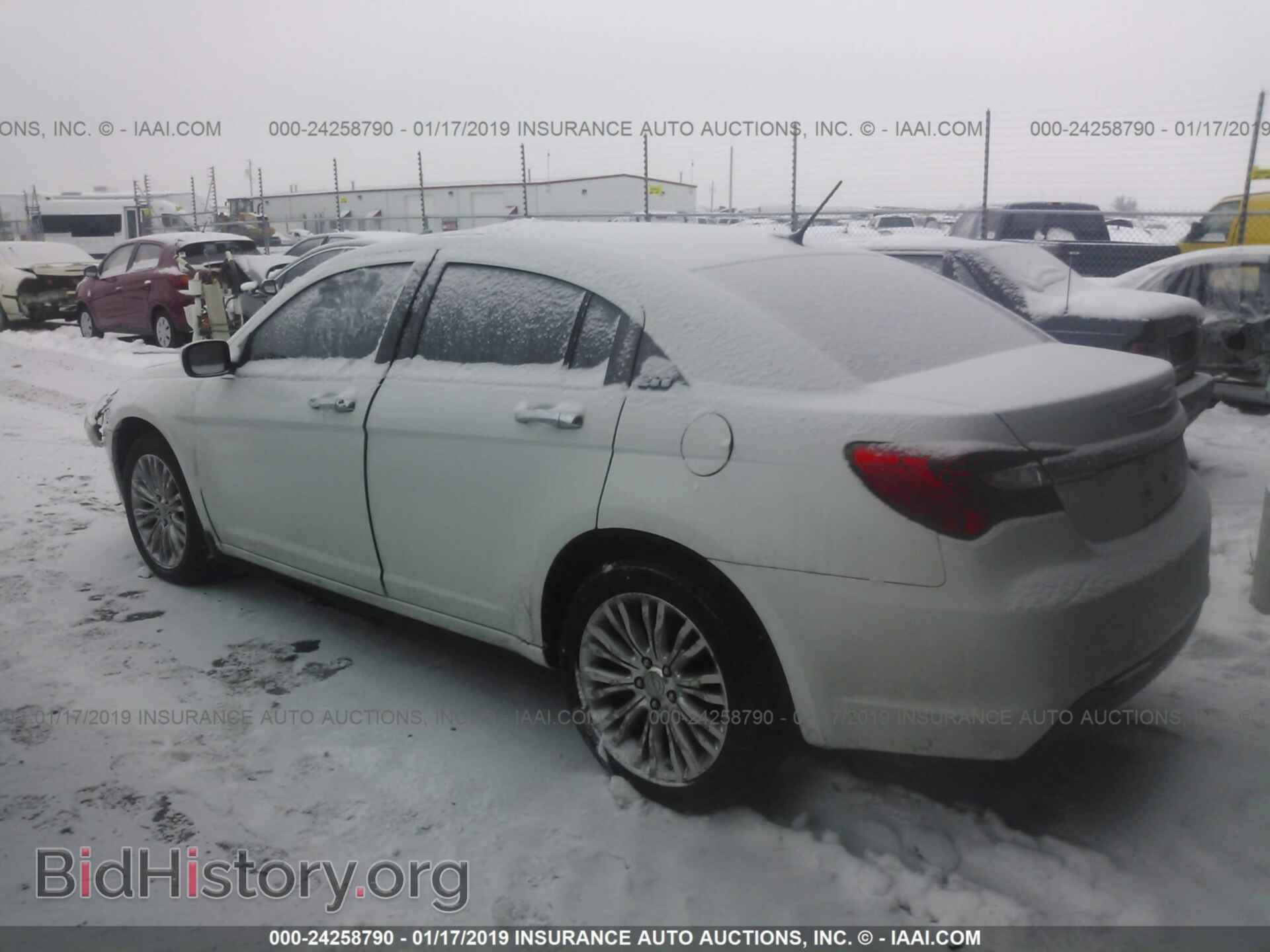 2012 CHRYSLER 200 - VIN: 1C3CCBCB0CN268054 - Photo 3