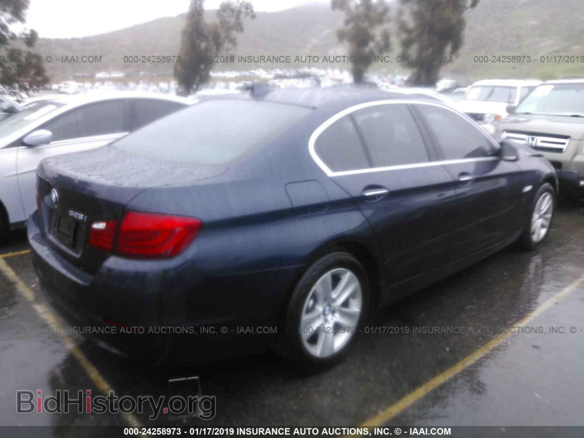 2011 BMW 528 - VIN: WBAFR1C58BC747065 - Фото 4