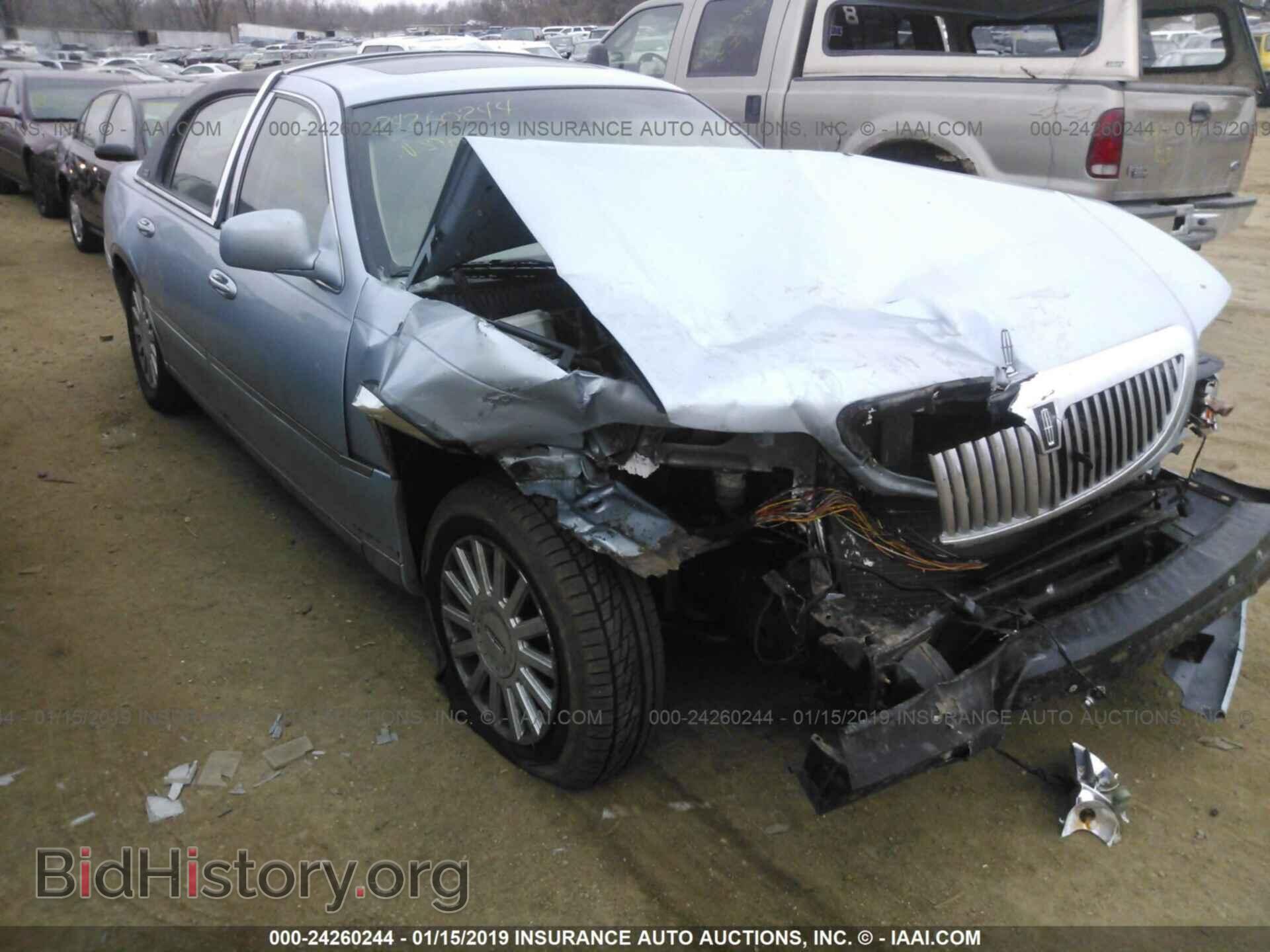 Фотография 1LNHM82W35Y670217 - LINCOLN TOWN CAR 2005