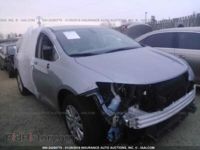 2018 Chrysler PACIFICA L, silver — VIN 2C4RC1AG2JR275120, IAAI