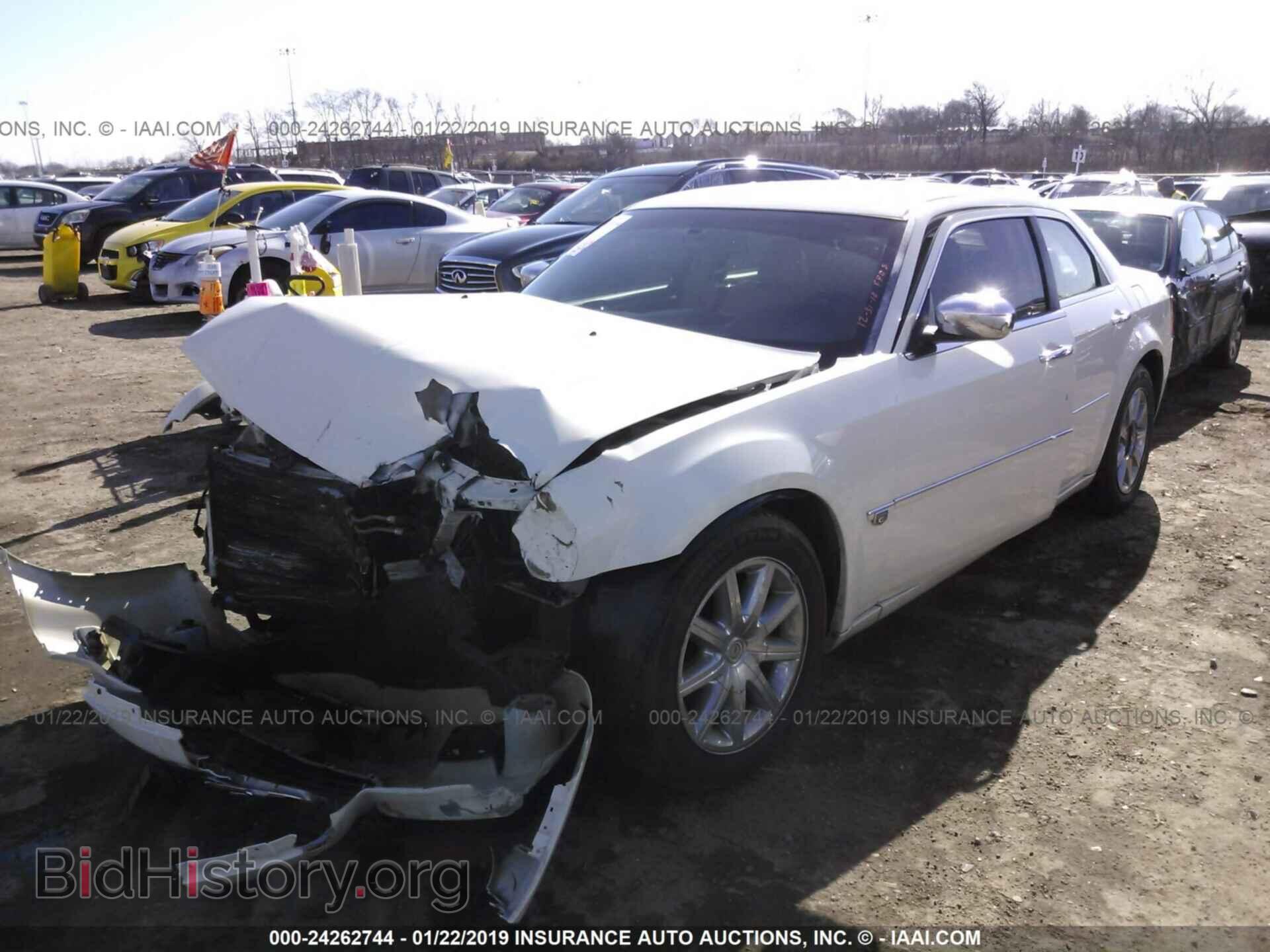 2007 CHRYSLER 300C - VIN: 2C3LA63H27H628196 - Фото 2