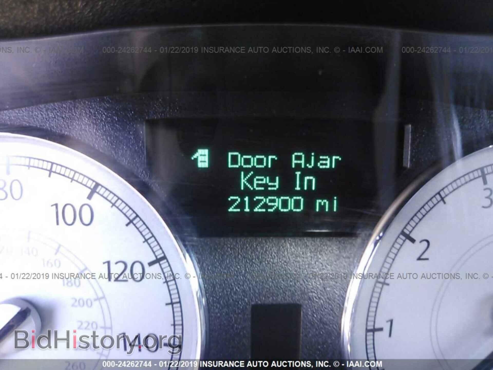 2007 CHRYSLER 300C - VIN: 2C3LA63H27H628196 - Фото 7