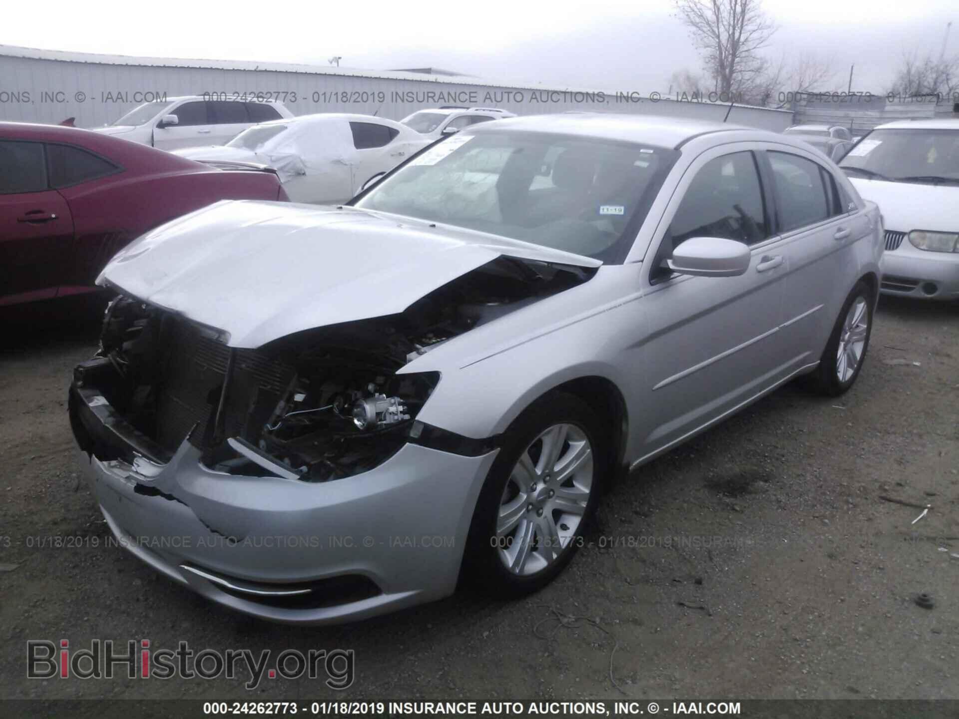 2012 CHRYSLER 200 - VIN: 1C3CCBAB8CN317097 - Фото 2