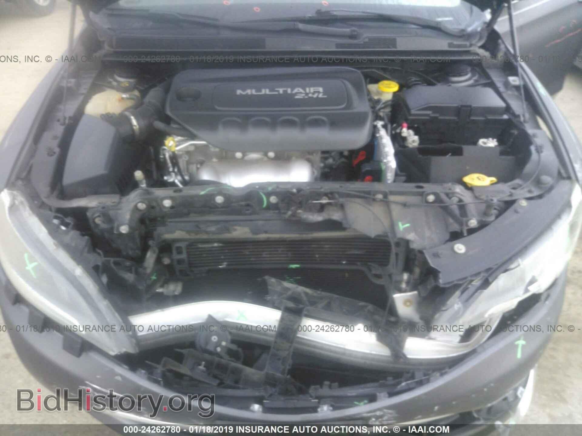 2016 CHRYSLER 200 - VIN: 1C3CCCAB8GN108874 - Фото 10