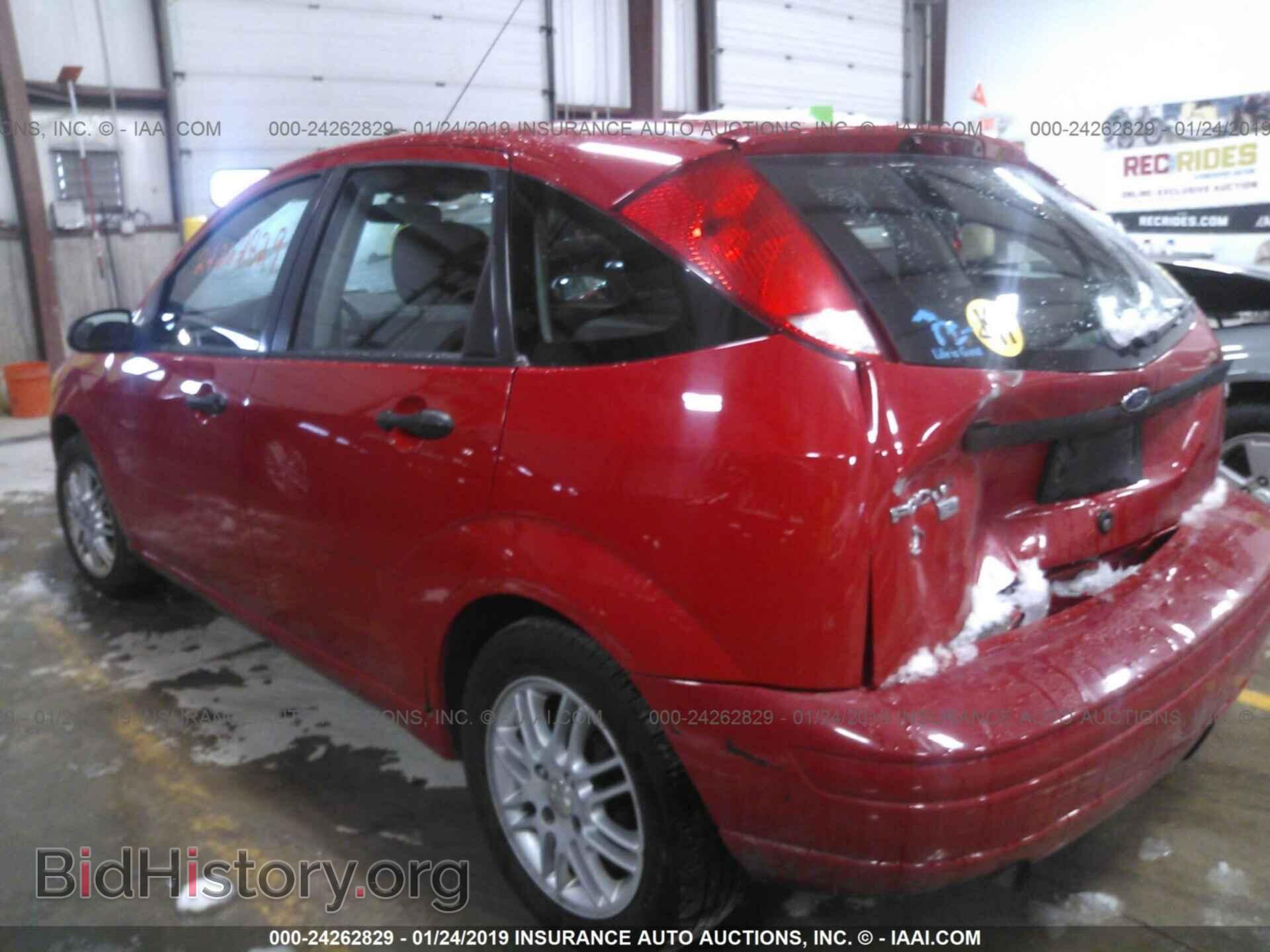 2005 FORD FOCUS - VIN: 3FAFP37N05R108706 - Фото 3