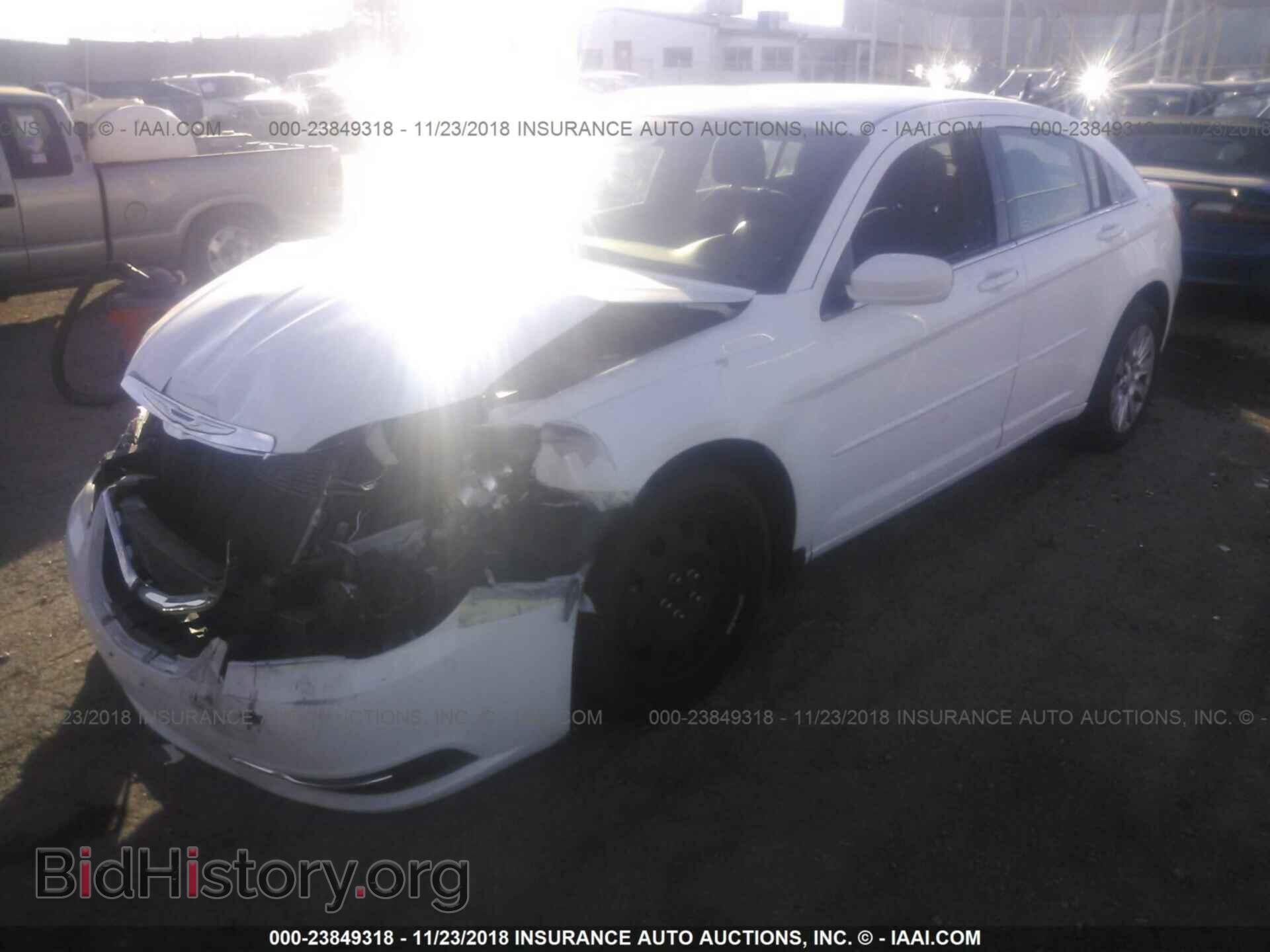 2012 CHRYSLER 200 - VIN: 1C3CCBAB4CN228756 - Фото 2