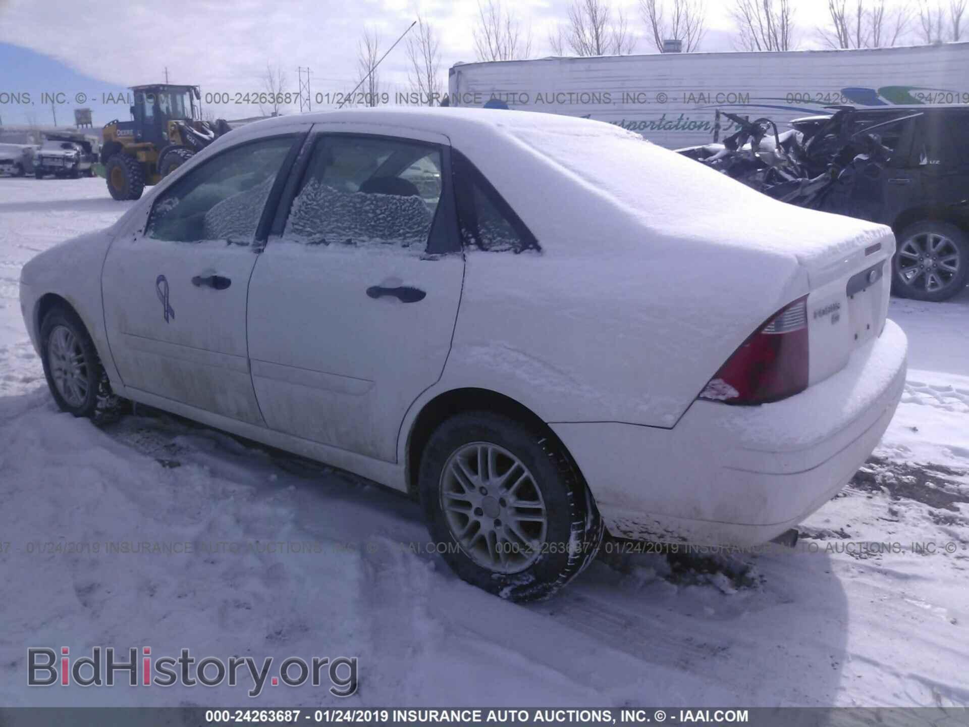 2007 FORD FOCUS - VIN: 1FAHP34N27W264100 - Photo 3
