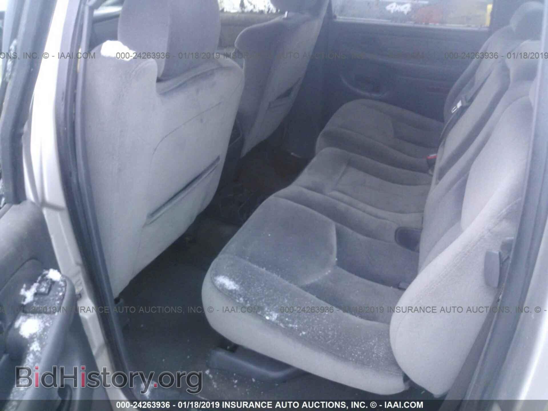 2006 GMC NEW SIERRA - VIN: 2GTEK13T061155382 - Фото 8