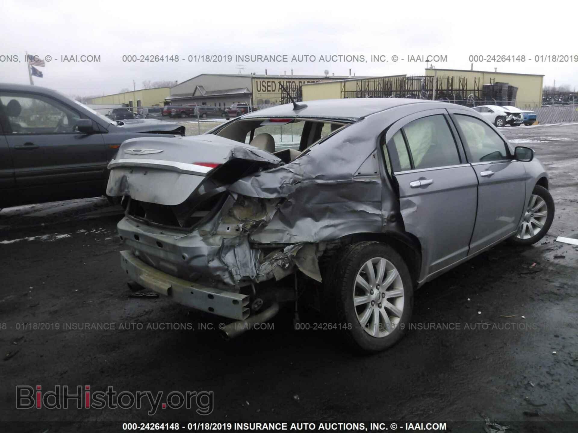 2013 CHRYSLER 200 - VIN: 1C3CCBCG5DN526128 - Photo 4