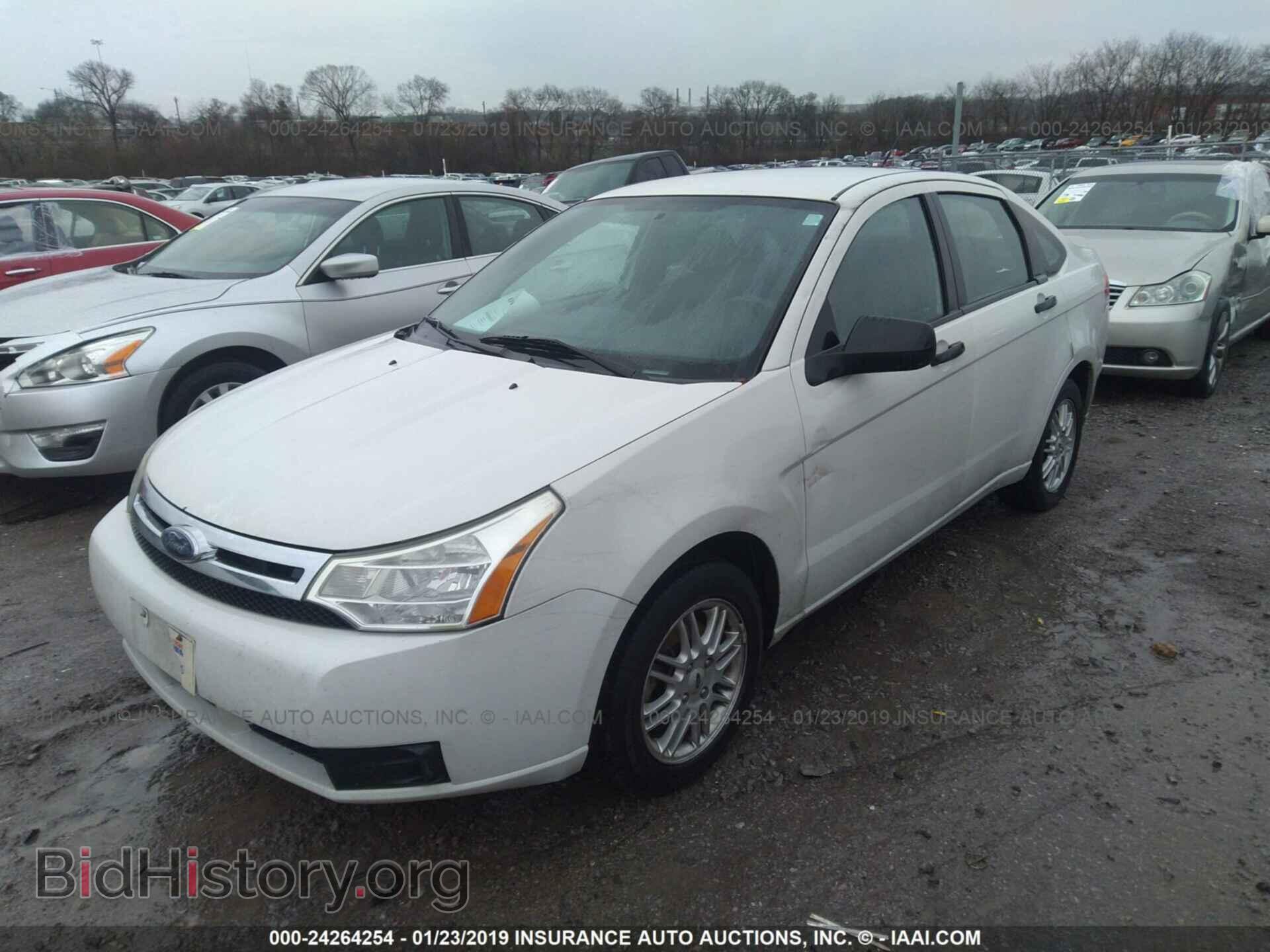 2009 FORD FOCUS - VIN: 1FAHP35N79W211717 - Фото 2