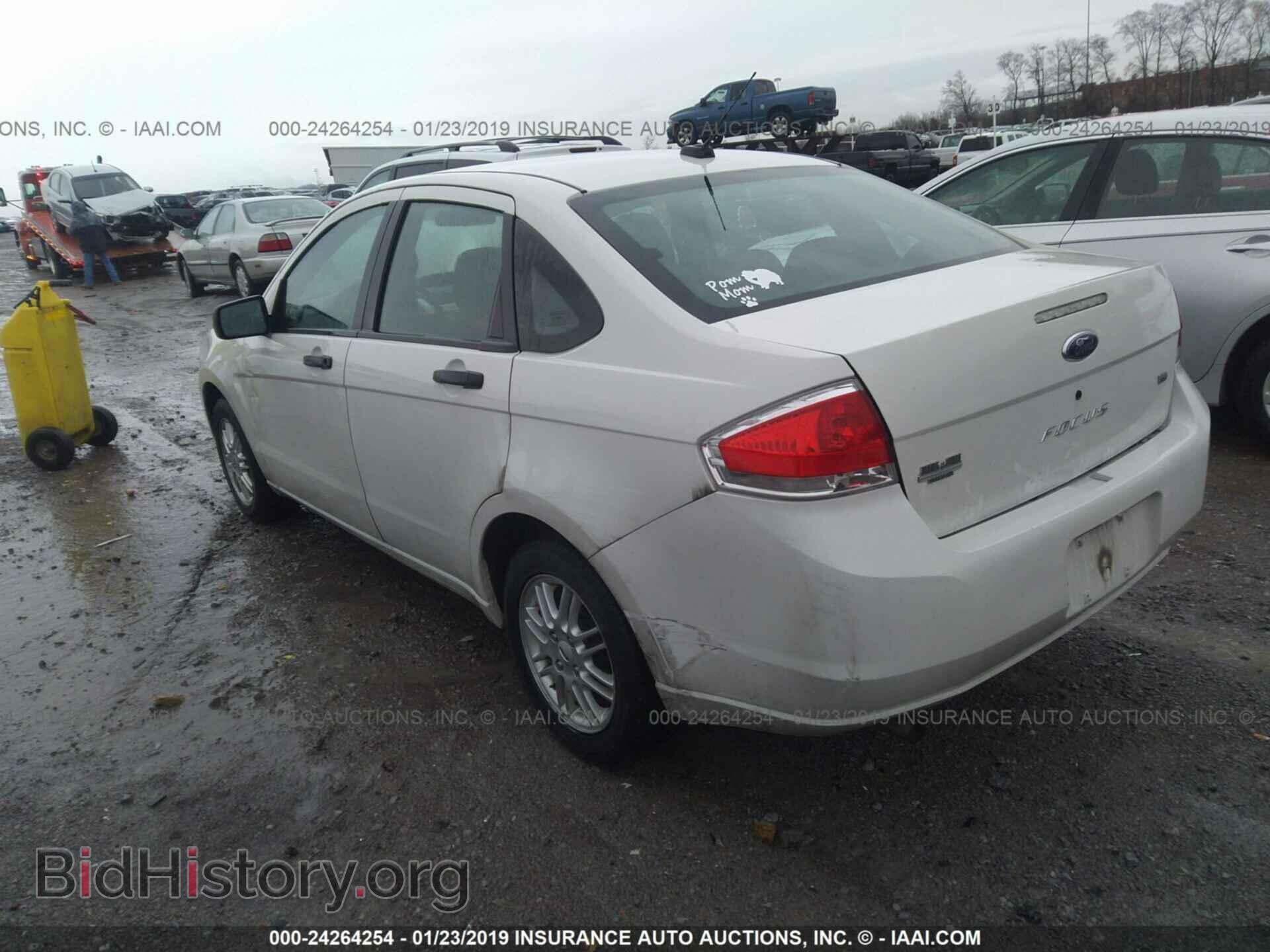 2009 FORD FOCUS - VIN: 1FAHP35N79W211717 - Фото 3