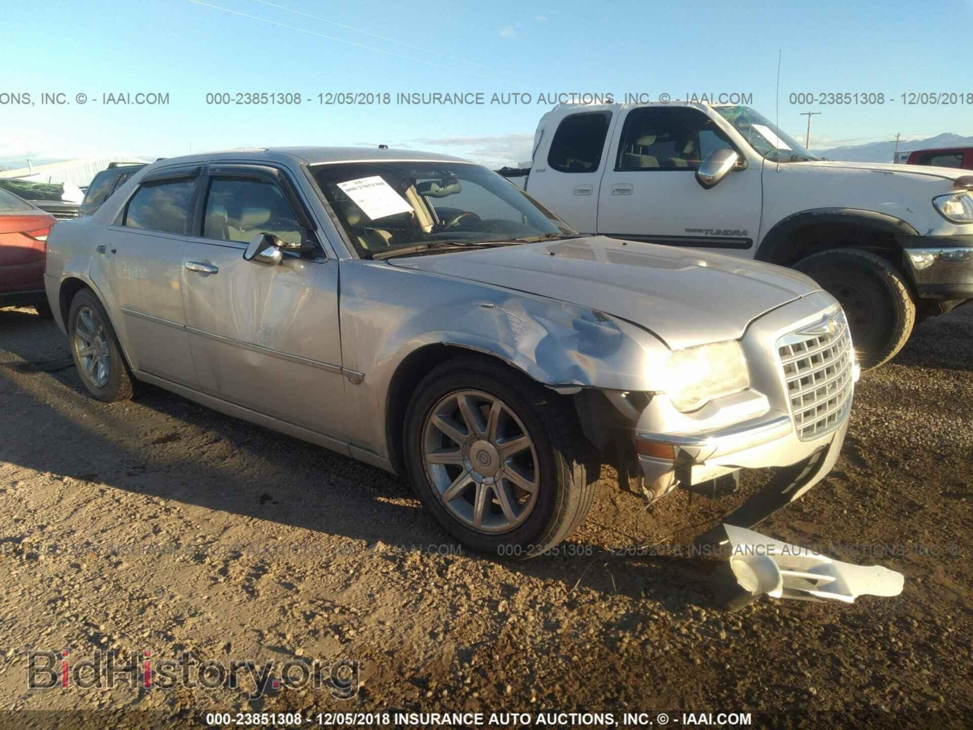 Фотография 2C3AA63H05H651237 - CHRYSLER 300C 2005