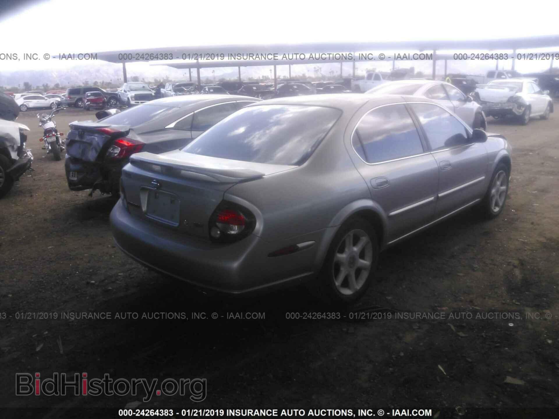 2000 NISSAN MAXIMA - VIN: JN1CA31D3YT541697 - Photo 4