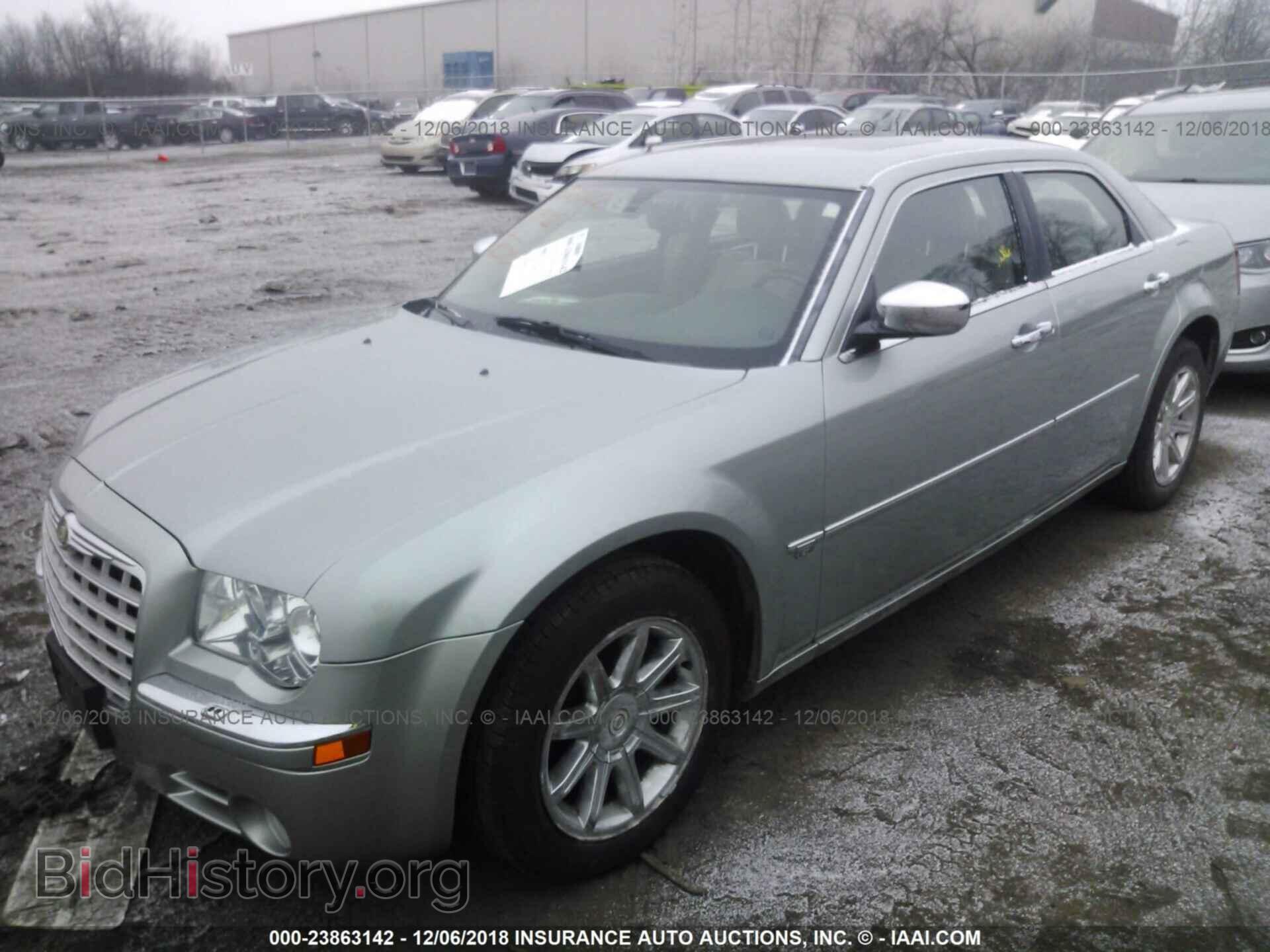 2005 CHRYSLER 300C - VIN: 2C3AA63H35H657436 - Фото 2