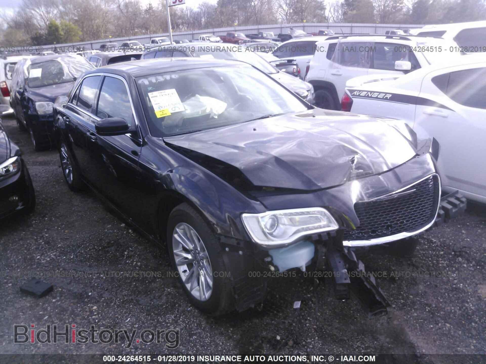 Фотография 2C3CCAAG2HH552410 - CHRYSLER 300 2017