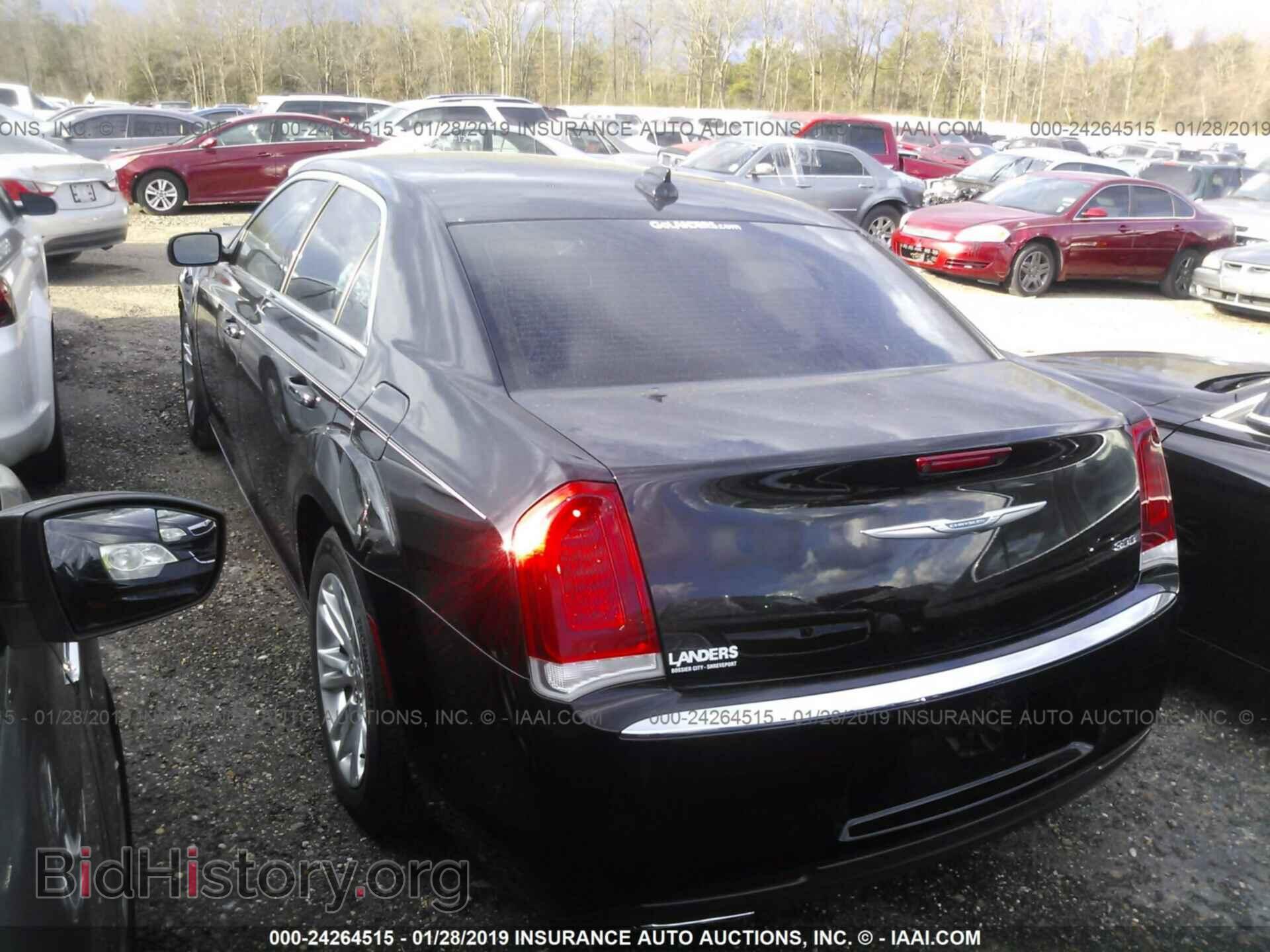 2017 CHRYSLER 300 - VIN: 2C3CCAAG2HH552410 - Фото 3
