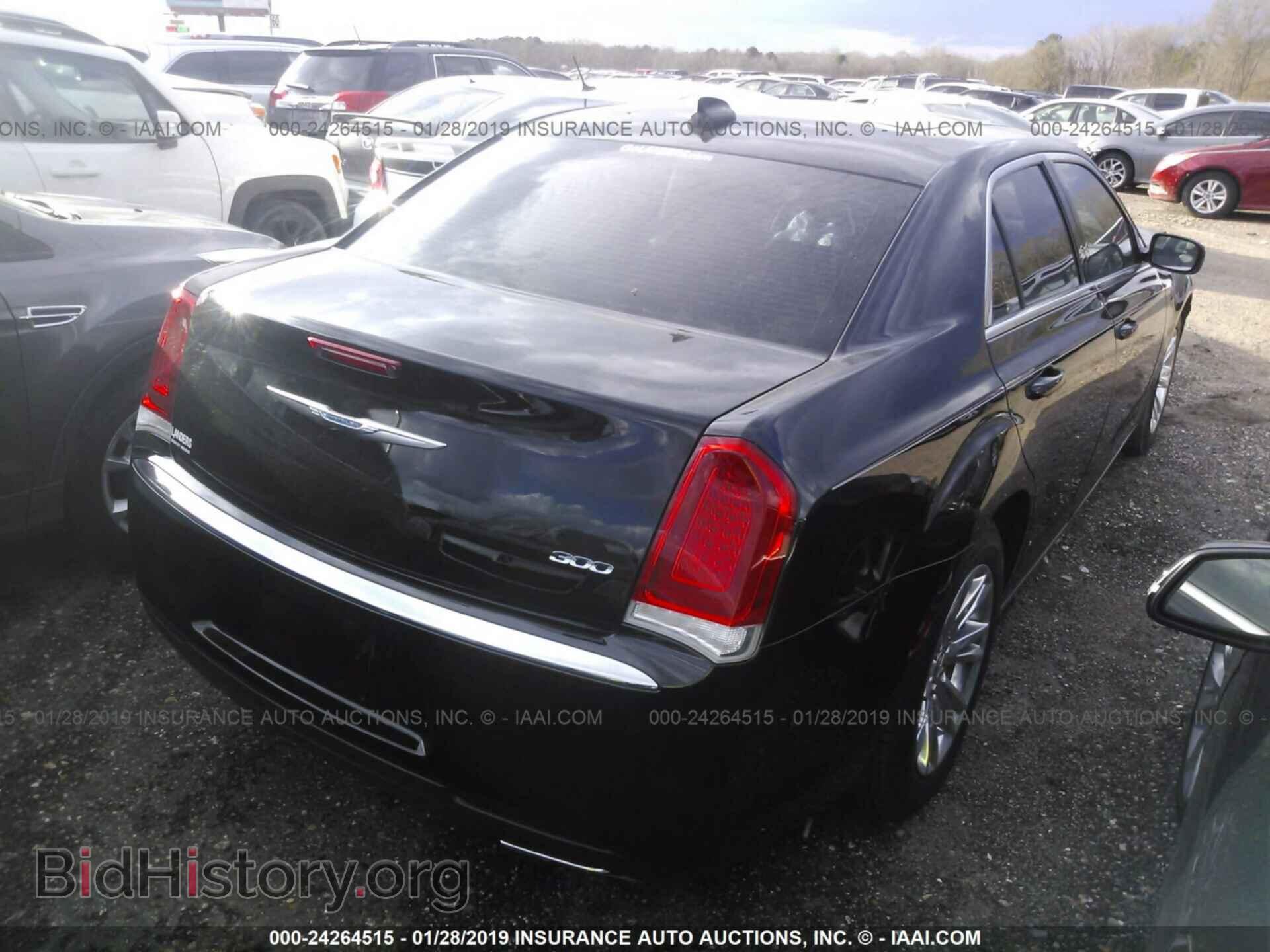 2017 CHRYSLER 300 - VIN: 2C3CCAAG2HH552410 - Фото 4