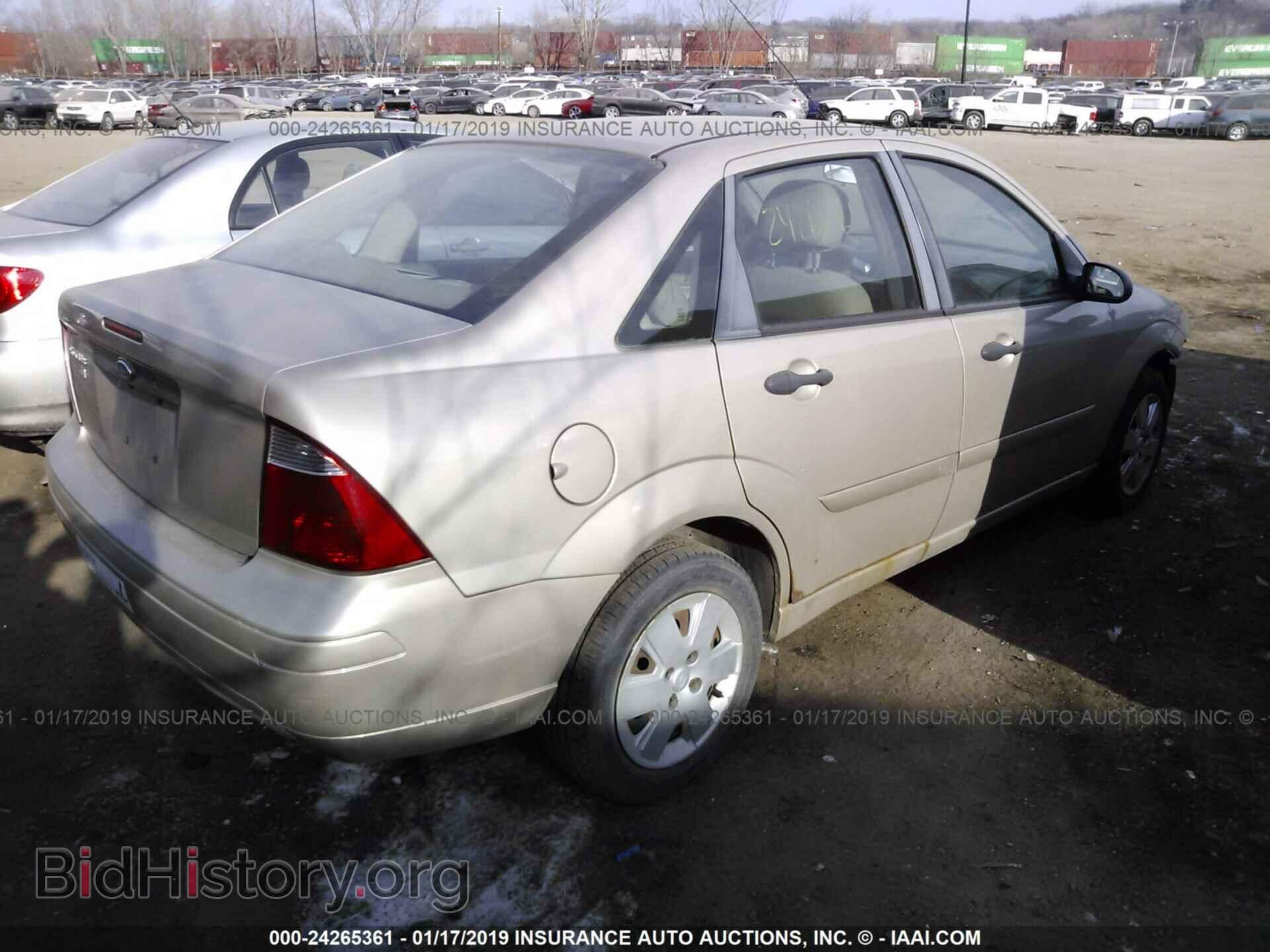 2007 FORD FOCUS - VIN: 1FAHP34N47W311014 - Photo 4