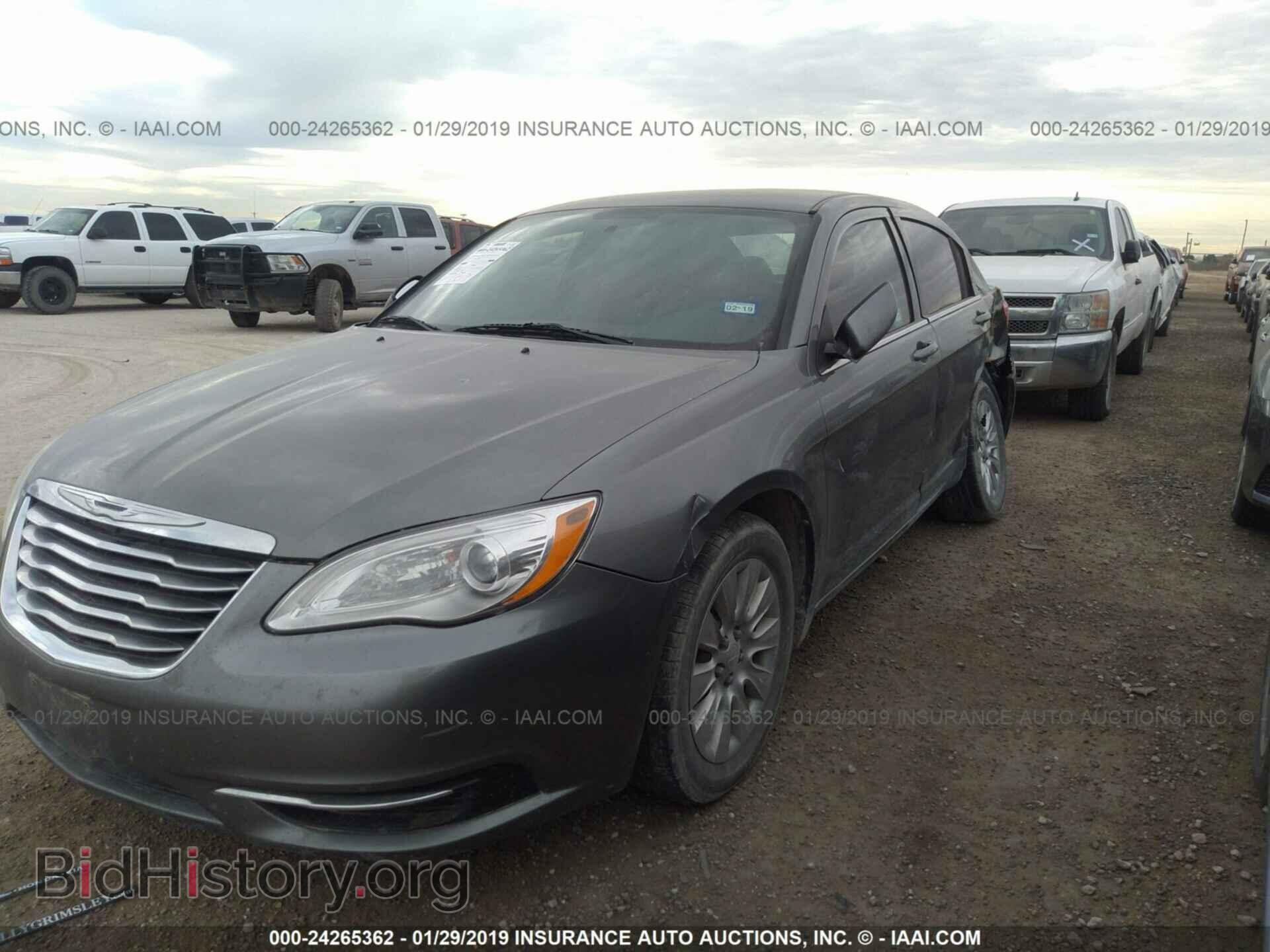 2013 CHRYSLER 200 - VIN: 1C3CCBAB8DN640454 - Фото 2