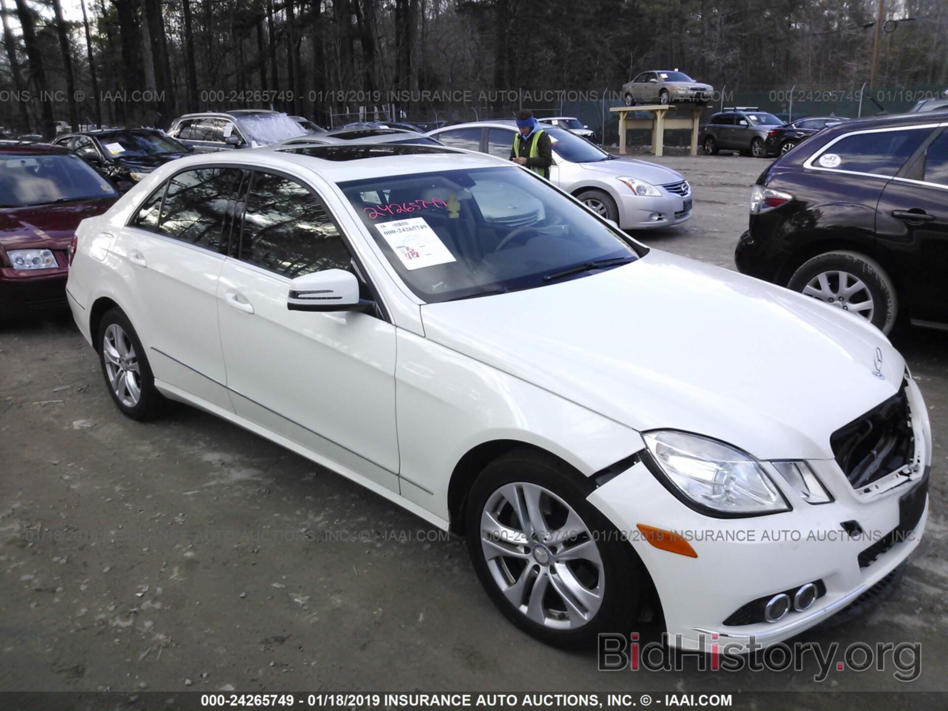 Photo WDDHF8HB1BA358894 - MERCEDES-BENZ E 2011