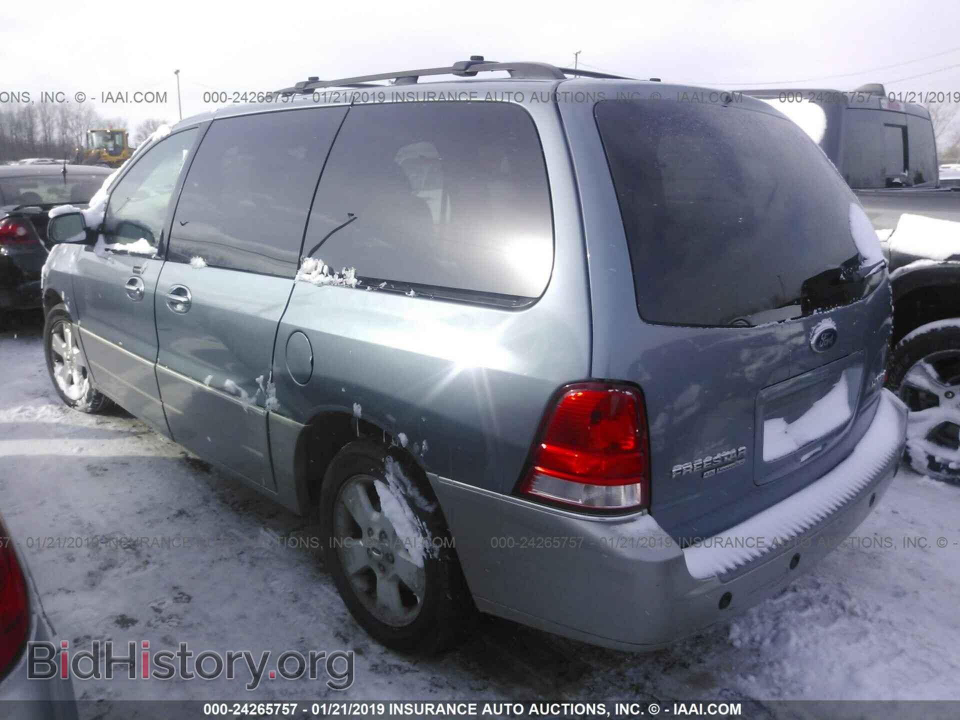 2004 FORD FREESTAR - VIN: 2FMDA58244BB31918 - Фото 3