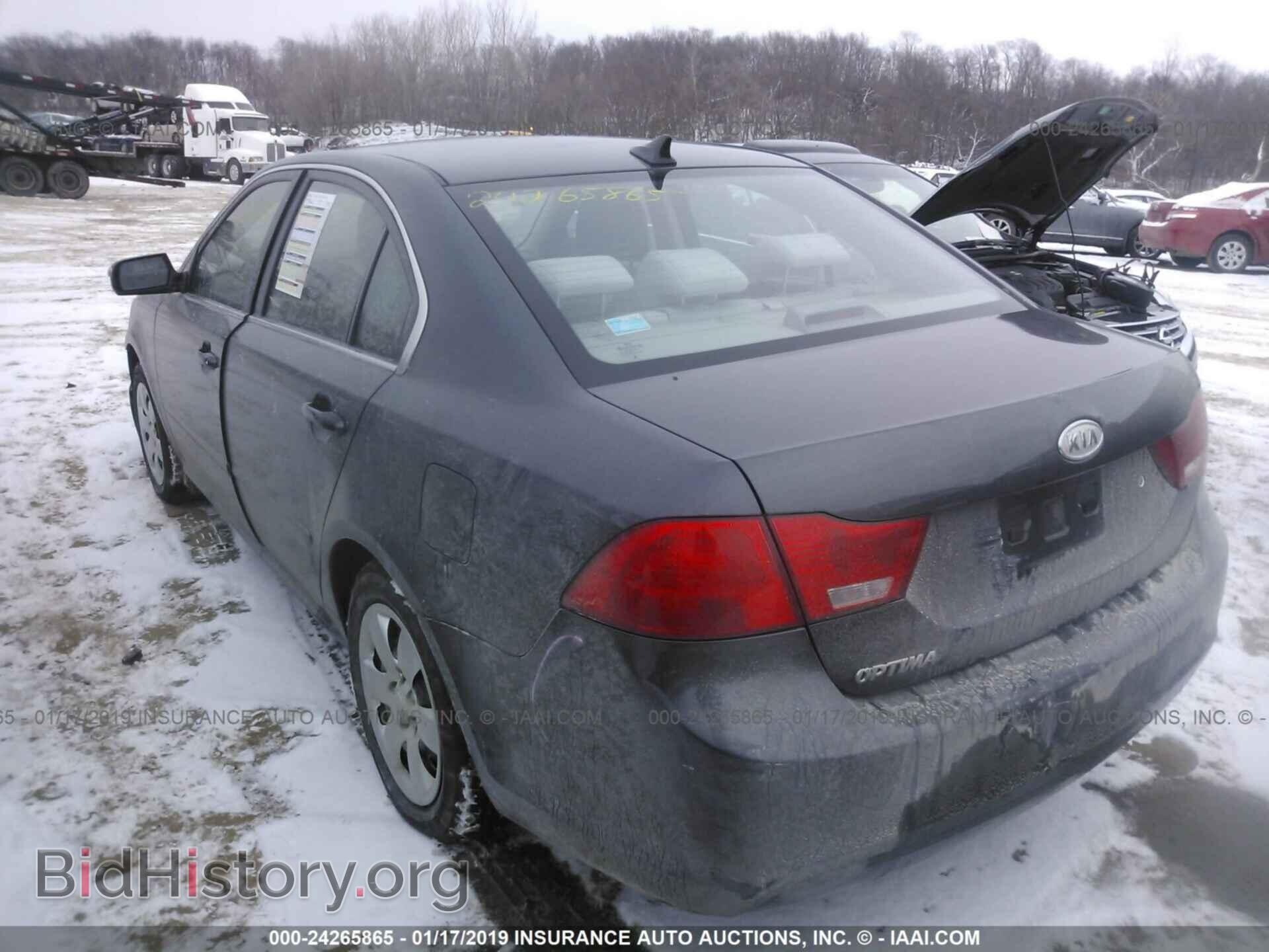 2010 KIA OPTIMA - VIN: KNAGG4A81A5450621 - Фото 3
