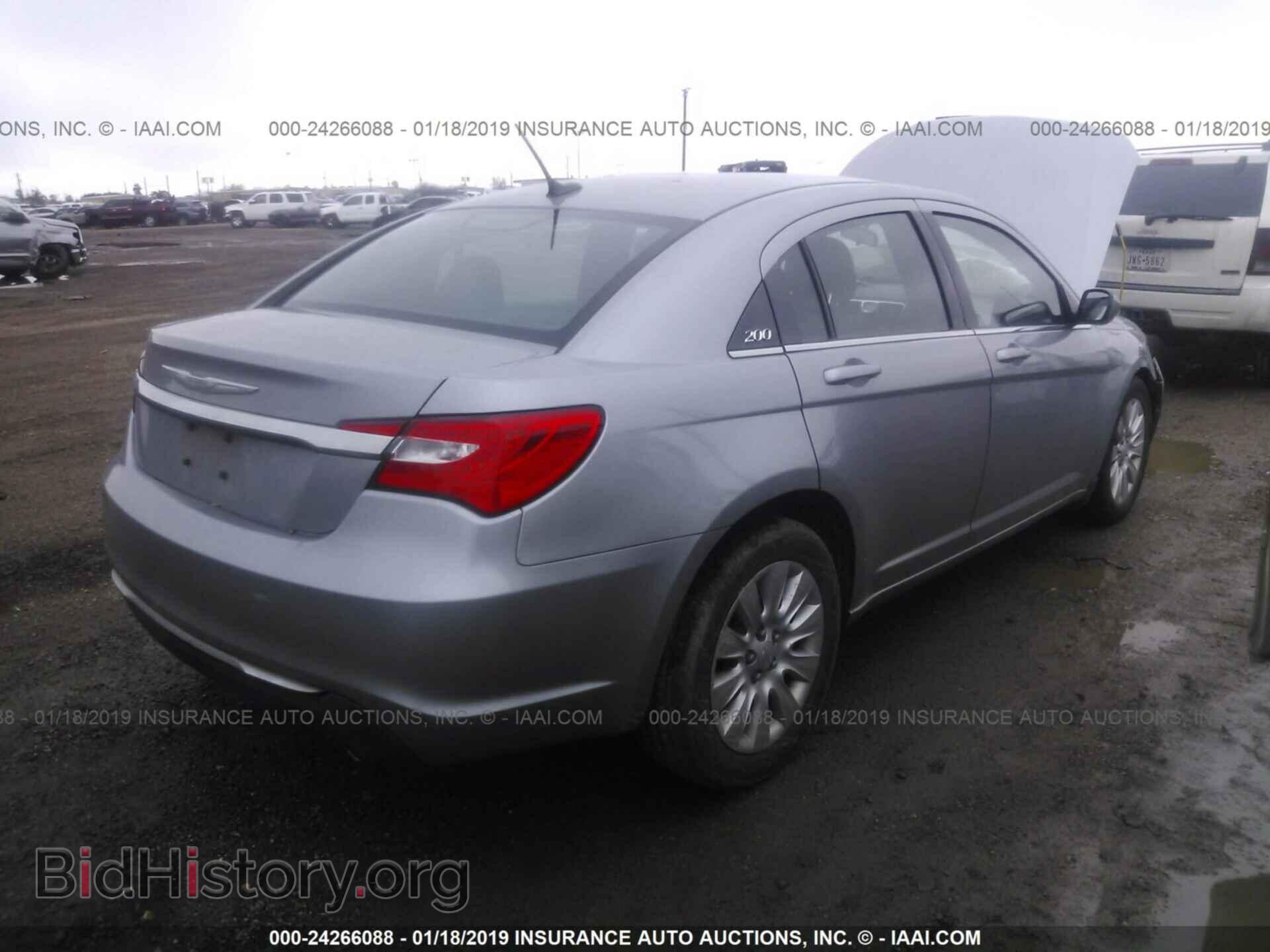 2013 CHRYSLER 200 - VIN: 1C3CCBAG7DN737592 - Photo 4