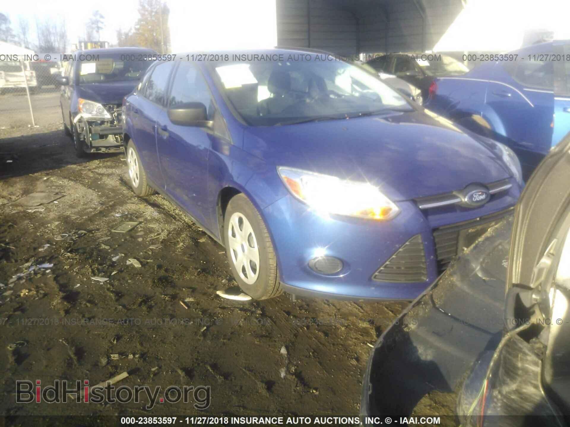 Photo 1FAHP3E23CL462863 - FORD FOCUS 2012