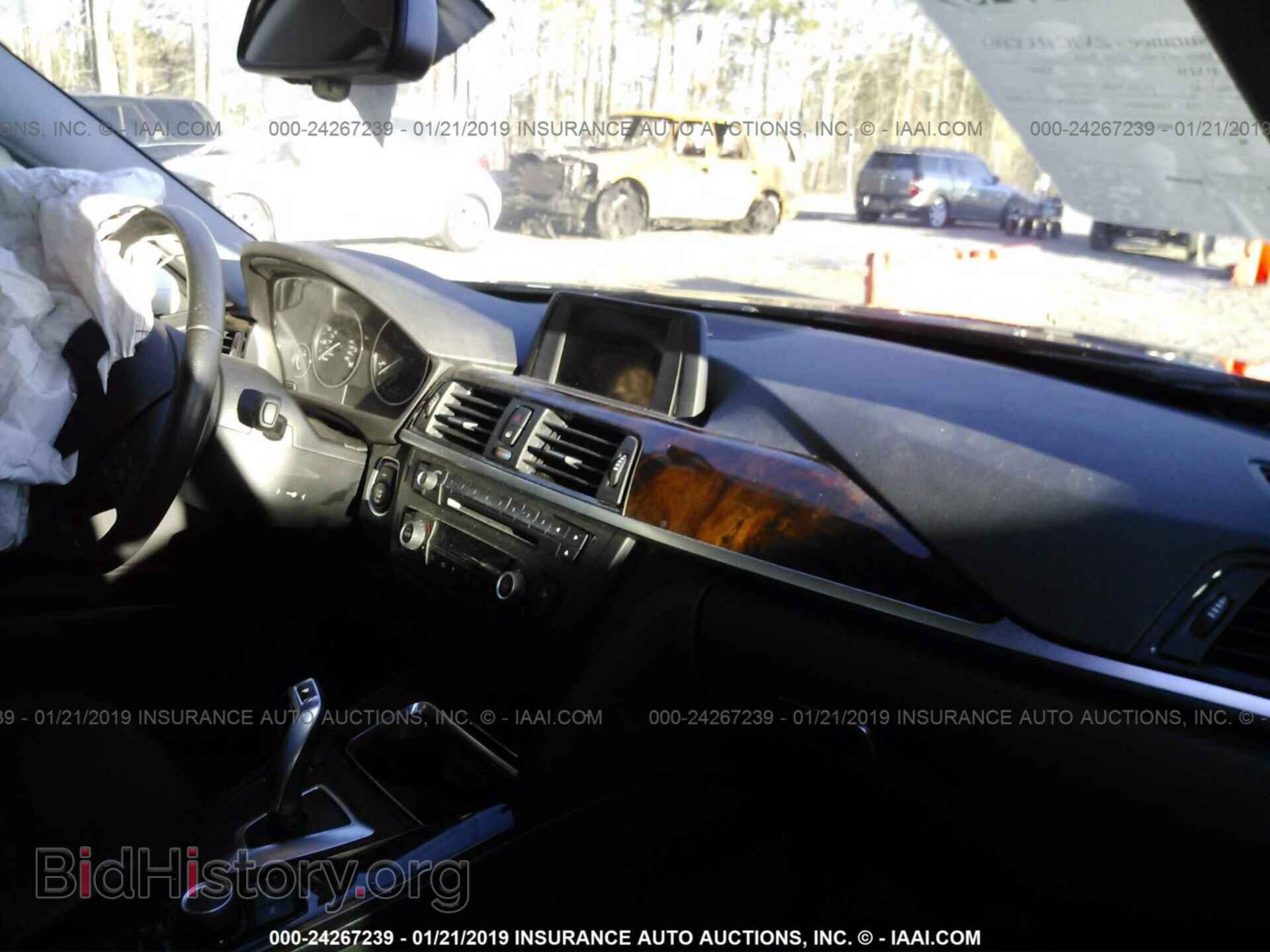 2015 BMW 320 - VIN: WBA3C3C53FP663329 - Фото 5