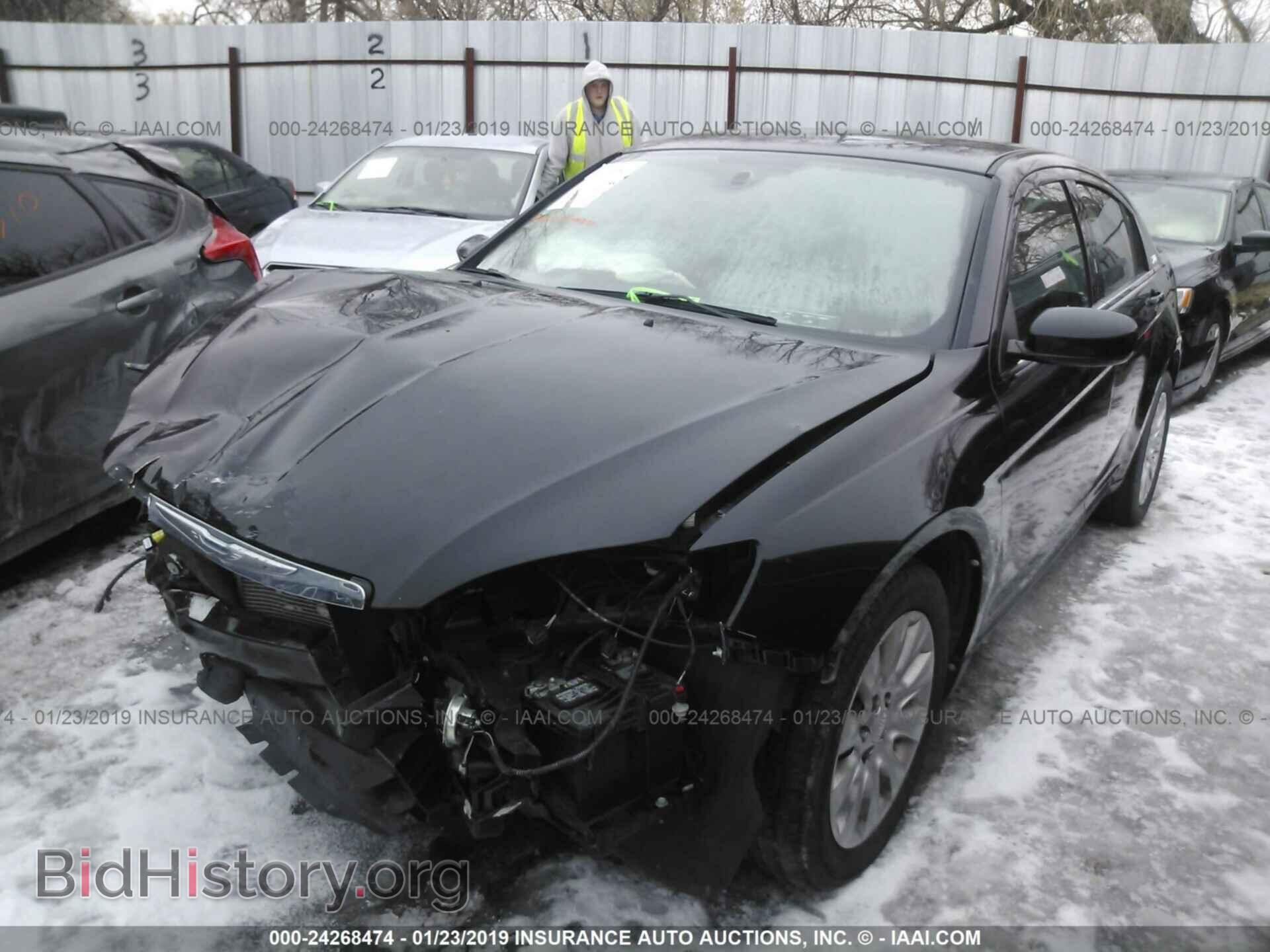 2013 CHRYSLER 200 - VIN: 1C3CCBAB4DN691322 - Фото 2