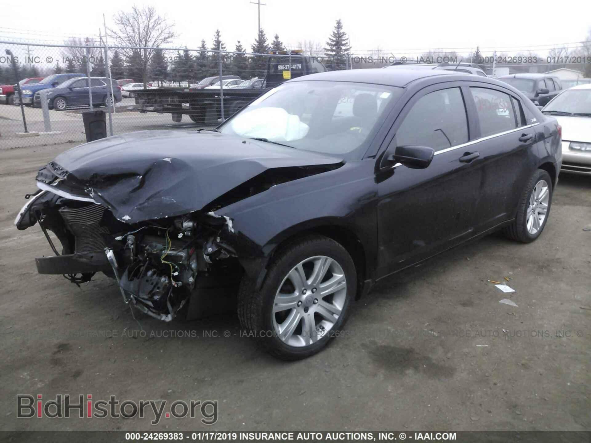 2012 CHRYSLER 200 - VIN: 1C3CCBBB2CN125415 - Фото 2