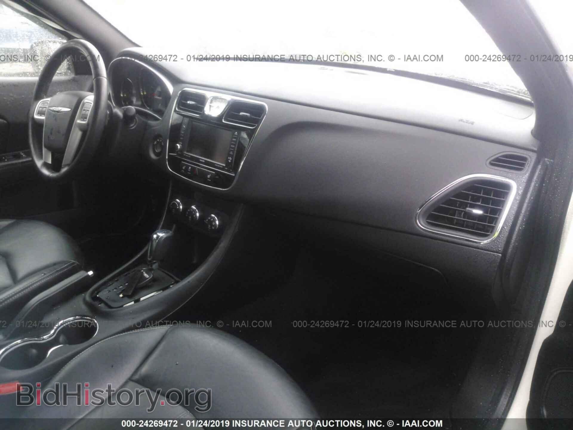 2011 CHRYSLER 200 - VIN: 1C3BC2FGXBN520118 - Фото 5