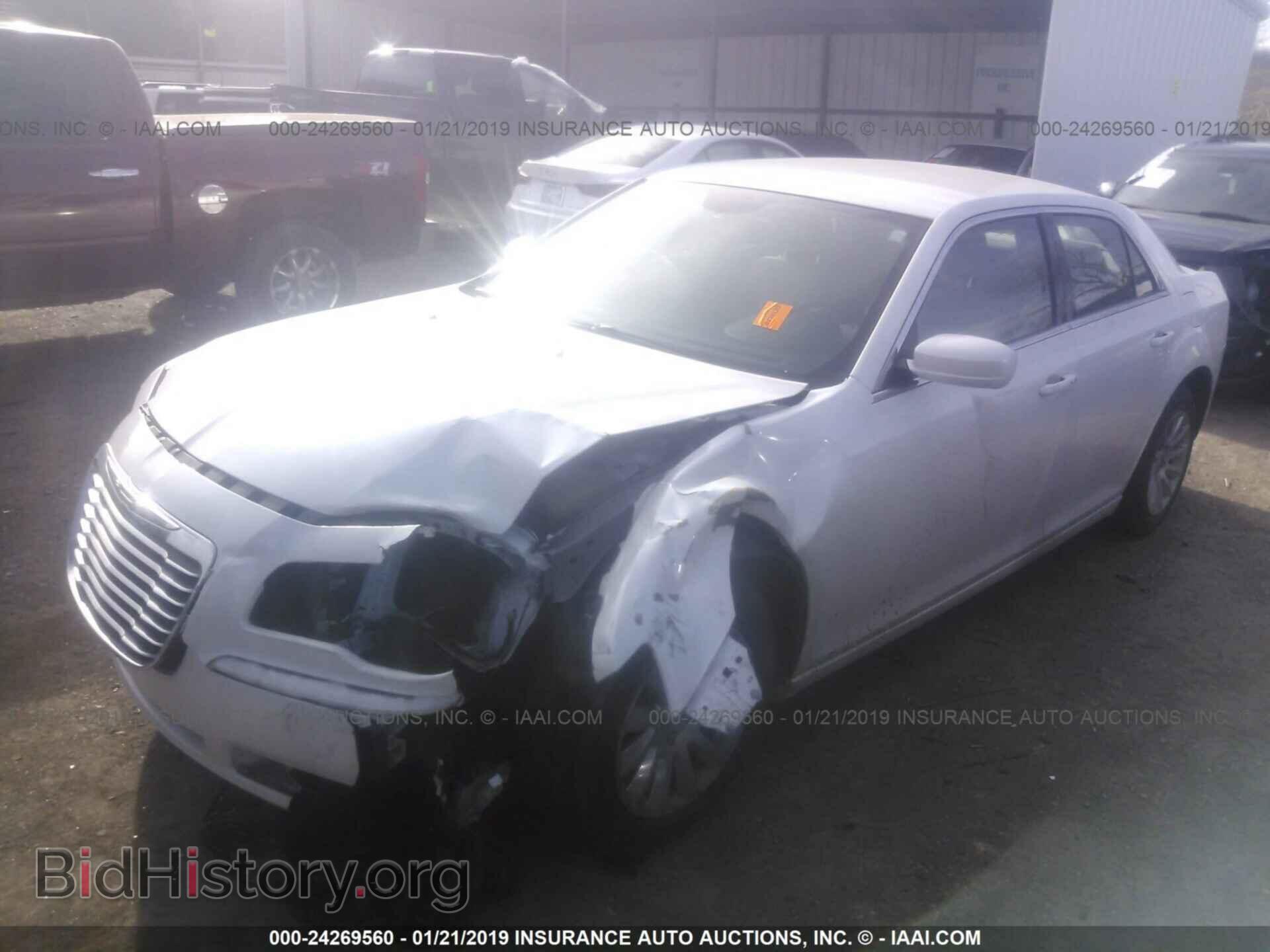 2014 CHRYSLER 300 - VIN: 2C3CCAAG7EH249182 - Фото 2