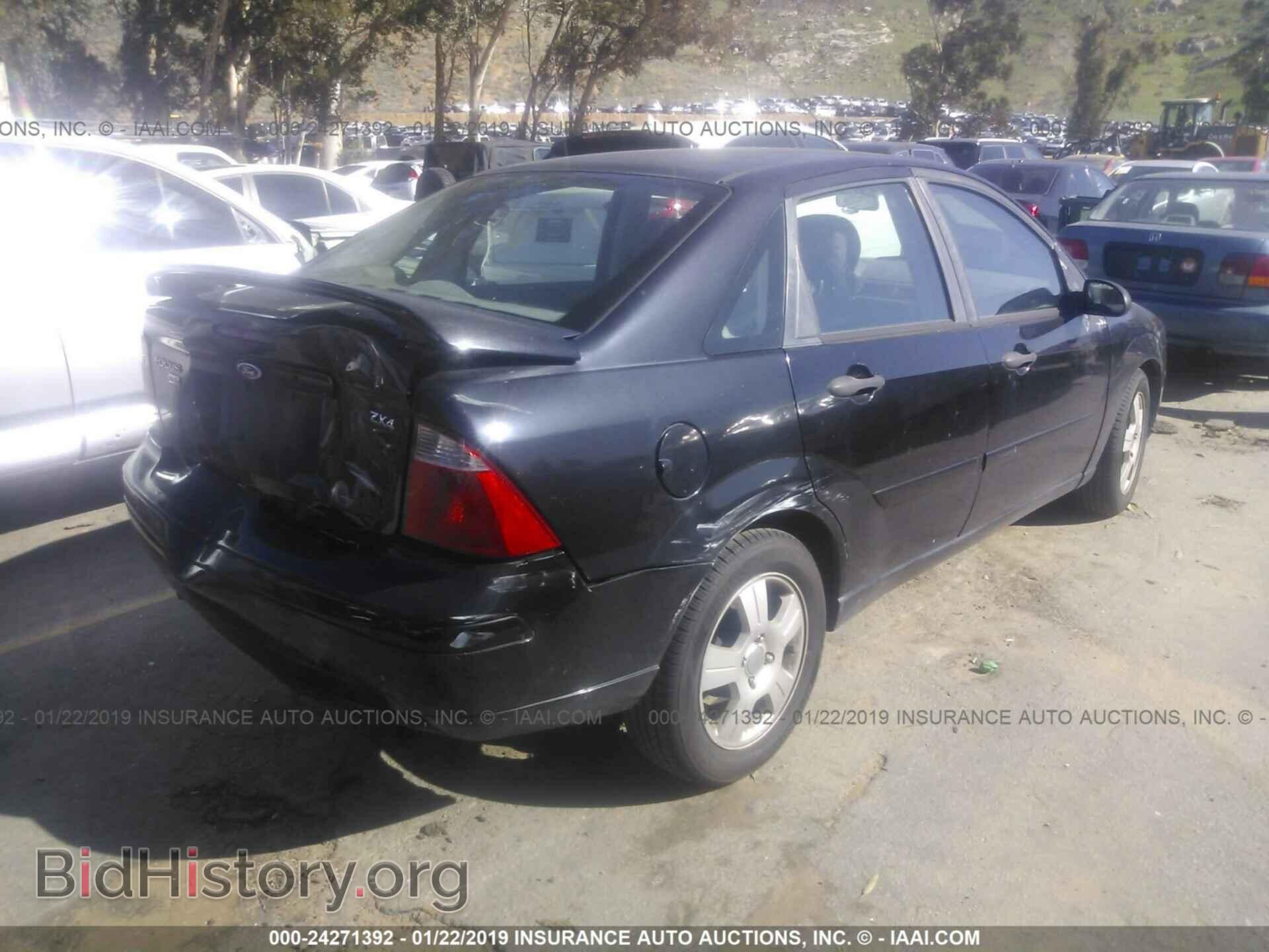 2005 FORD FOCUS - VIN: 1FAFP34N95W116305 - Фото 4