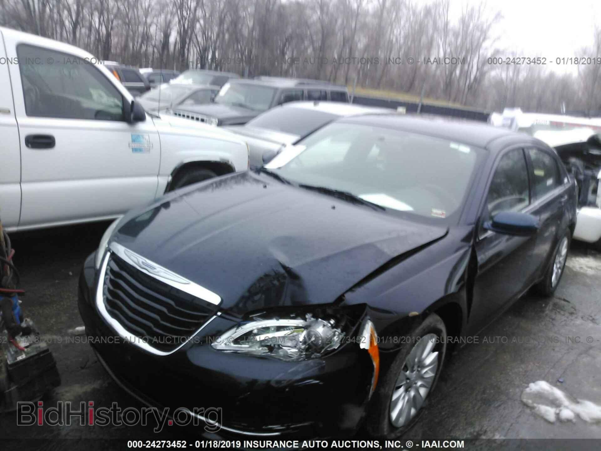 2012 CHRYSLER 200 - VIN: 1C3CCBAB1CN107988 - Фото 2