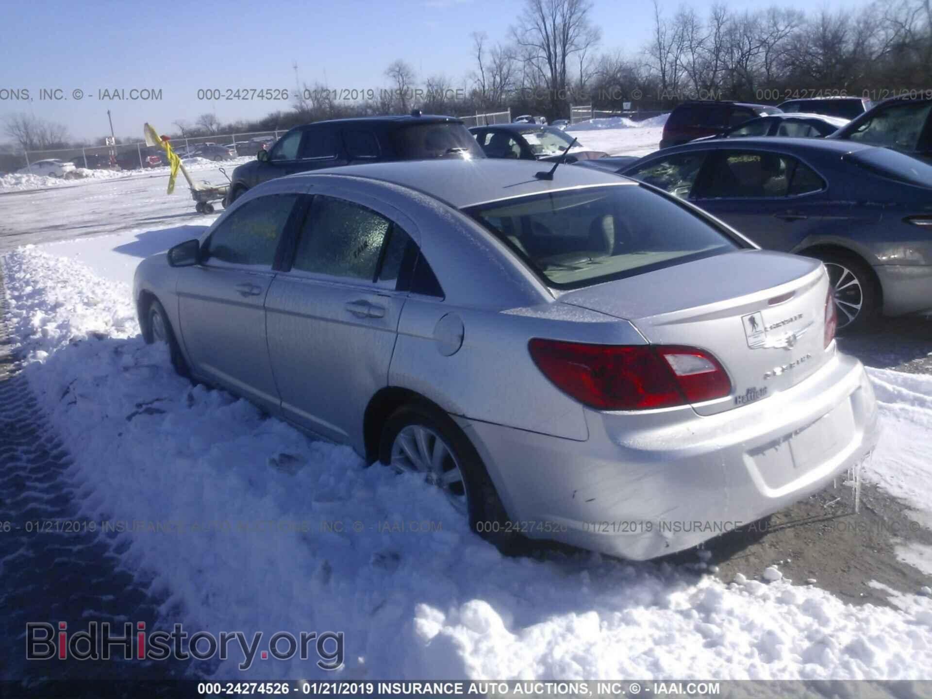 2010 CHRYSLER SEBRING - VIN: 1C3CC5FB4AN137722 - Photo 3