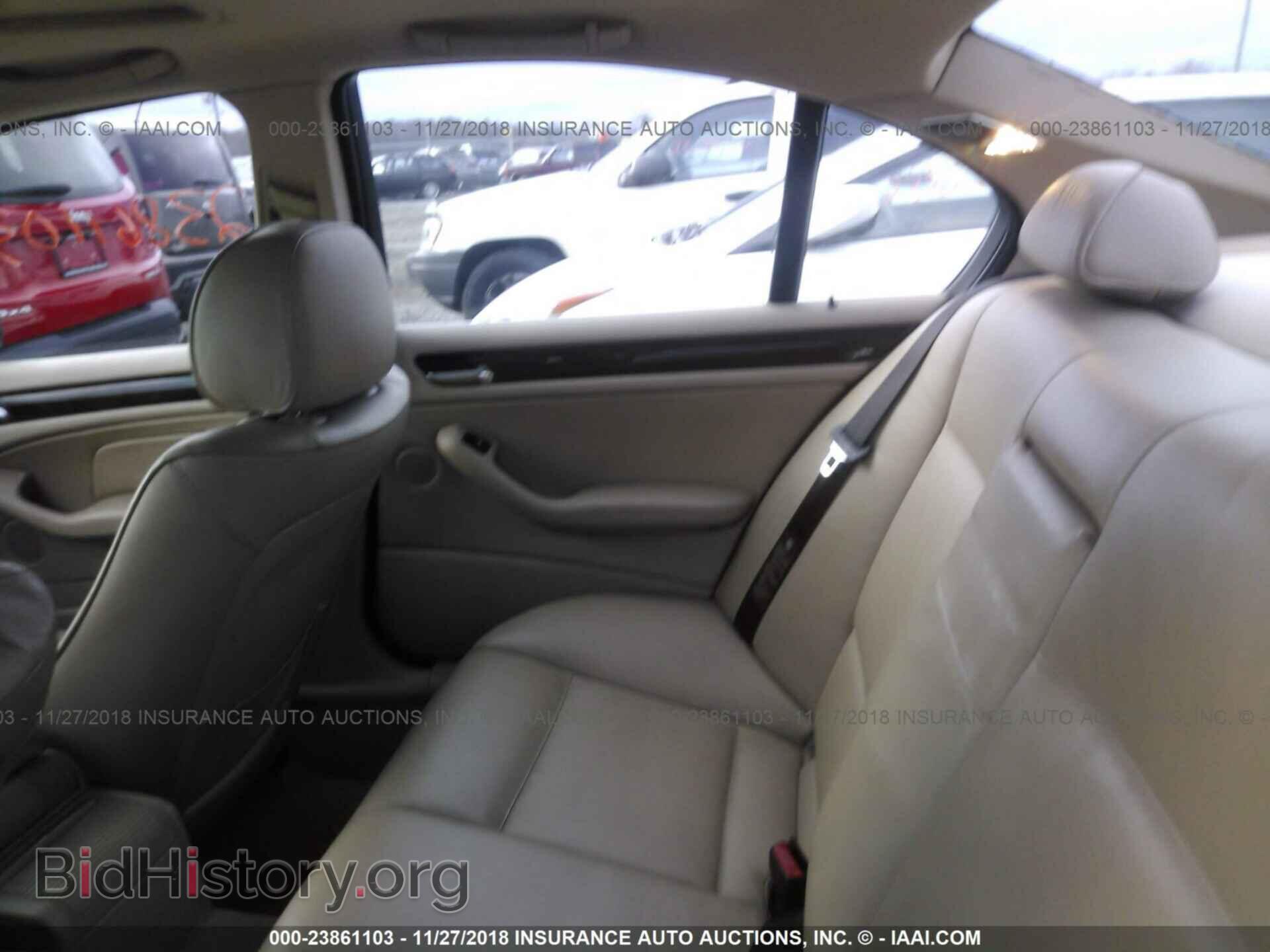 2003 BMW 330 - VIN: WBAEW53483PG20624 - Фото 8