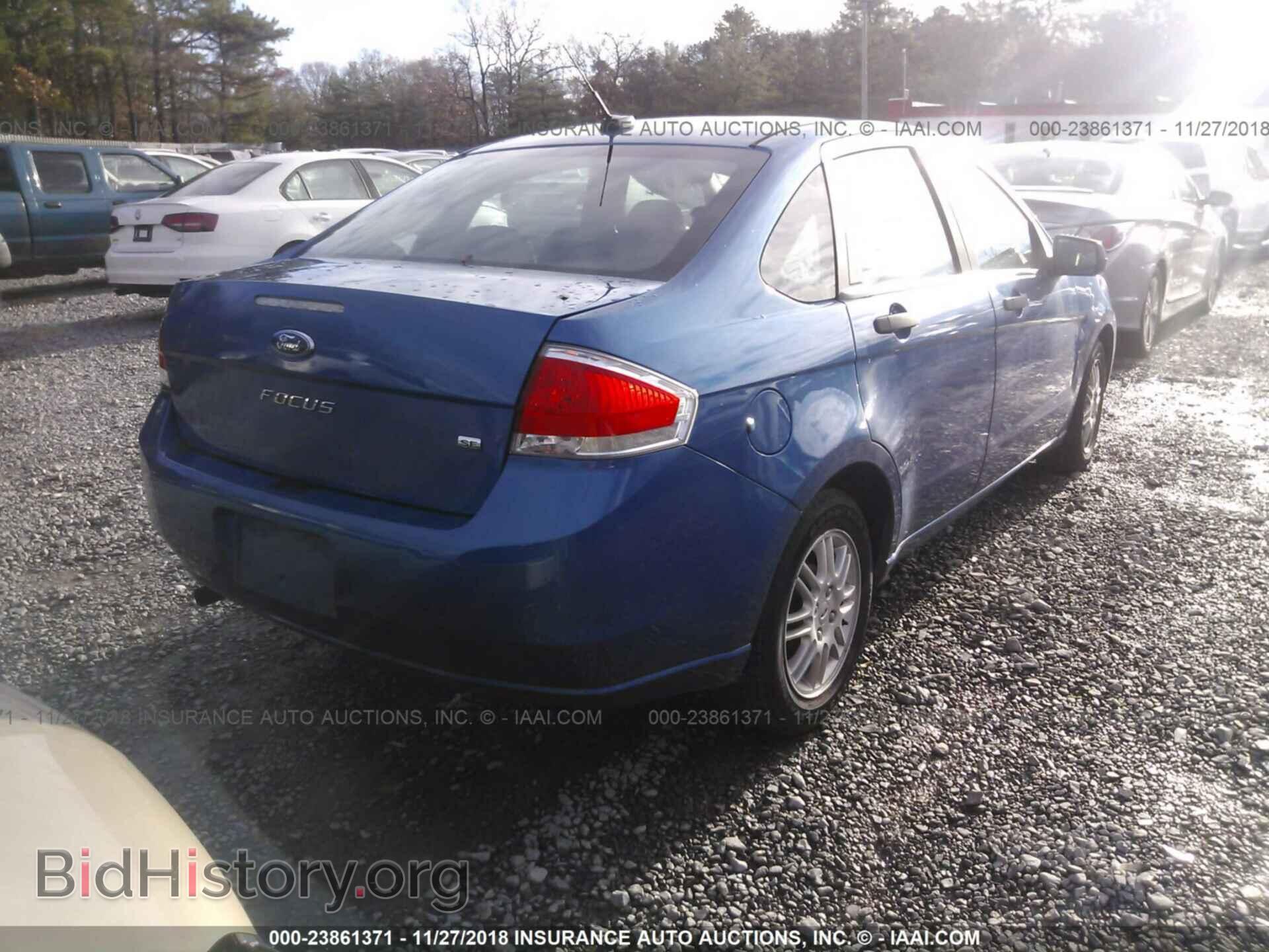 2010 FORD FOCUS - VIN: 1FAHP3FN3AW245561 - Photo 4