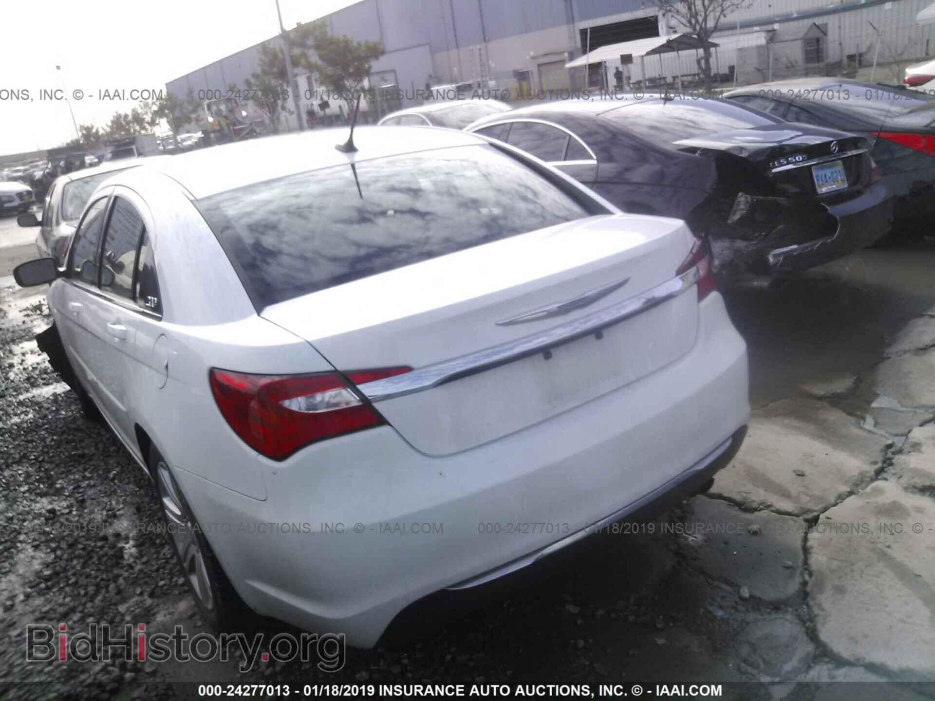 2012 CHRYSLER 200 - VIN: 1C3CCBAB9CN317058 - Фото 3