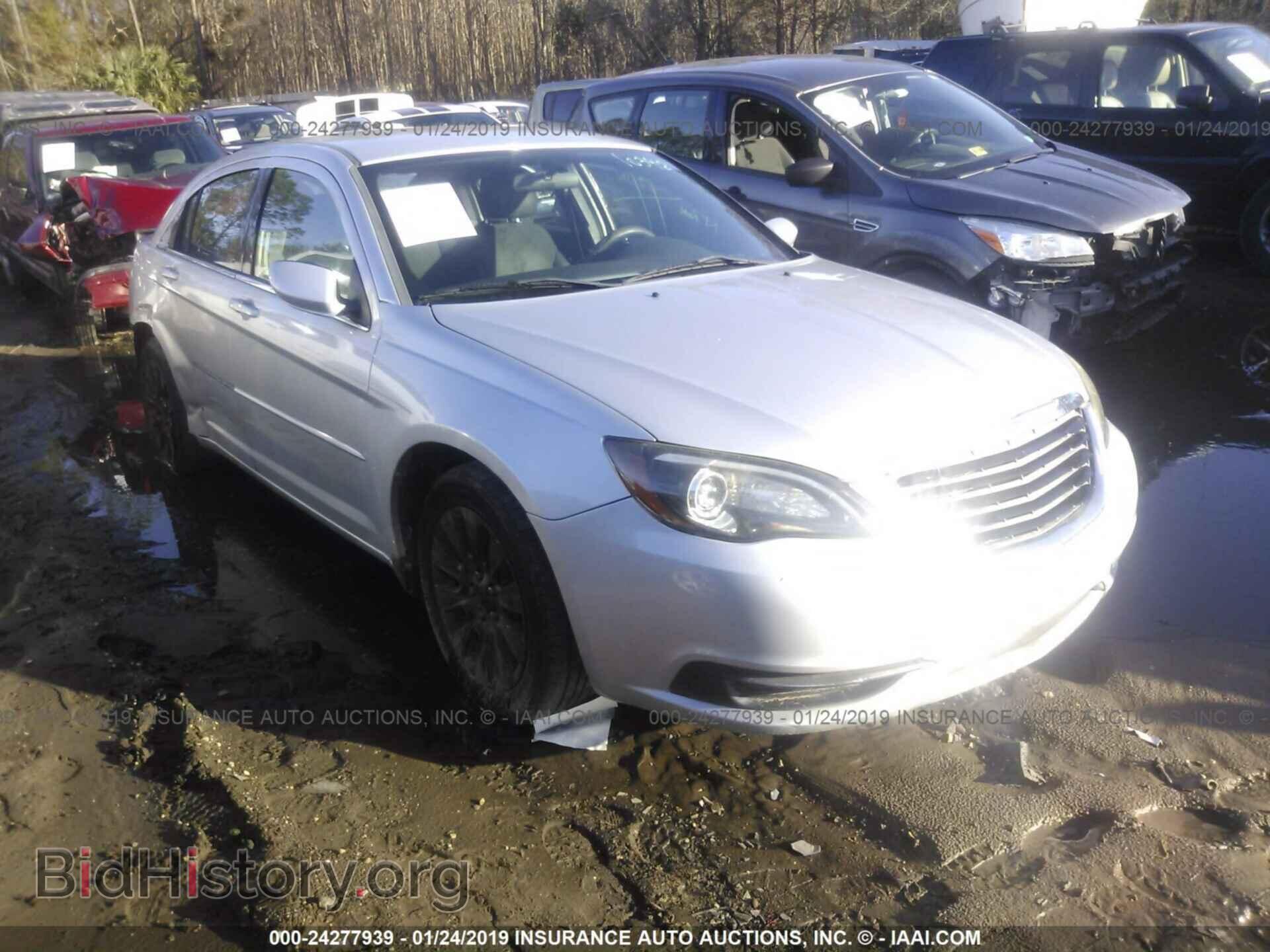Photo 1C3BC4FB1BN515745 - CHRYSLER 200 2011