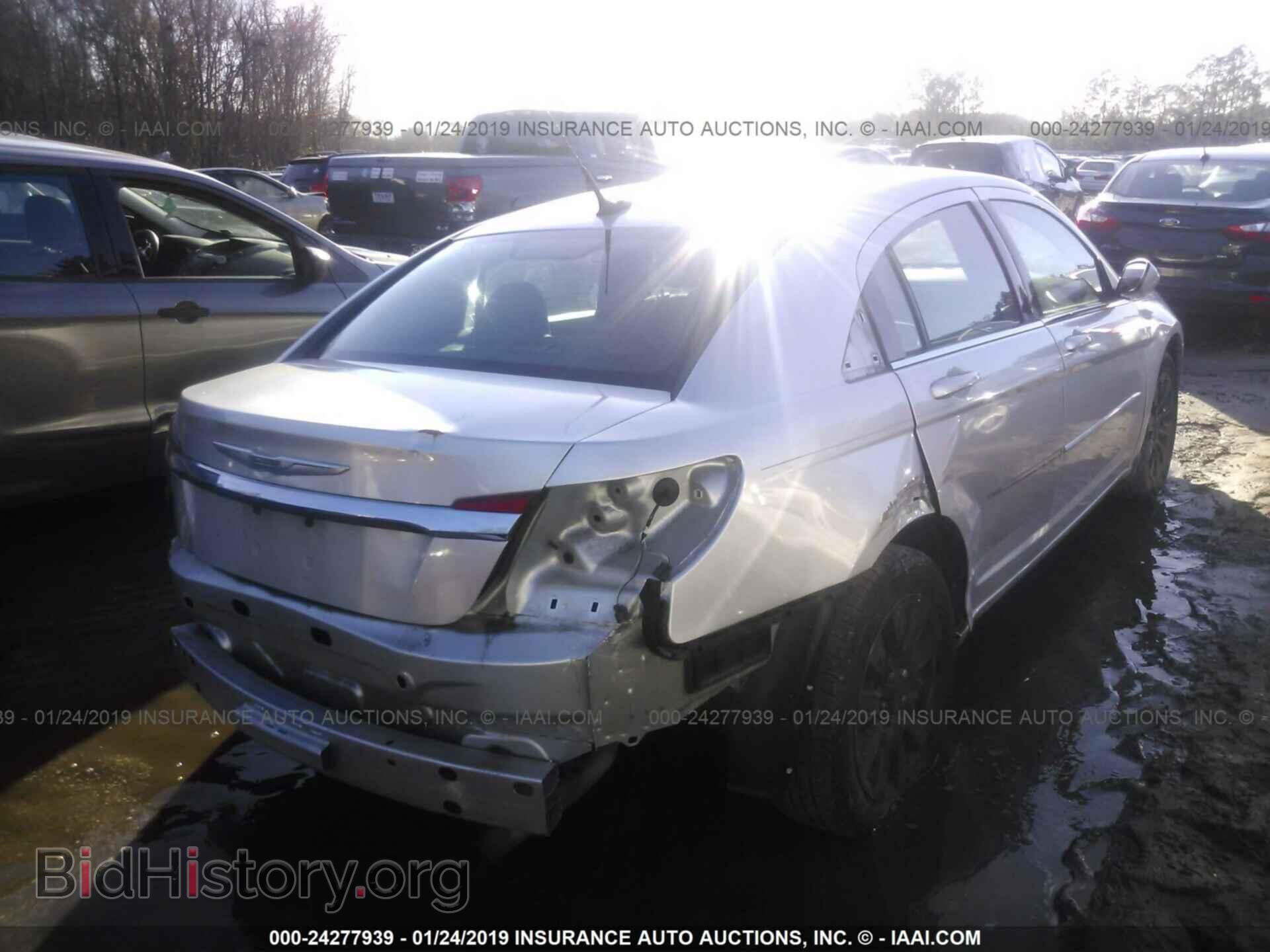 2011 CHRYSLER 200 - VIN: 1C3BC4FB1BN515745 - Photo 4