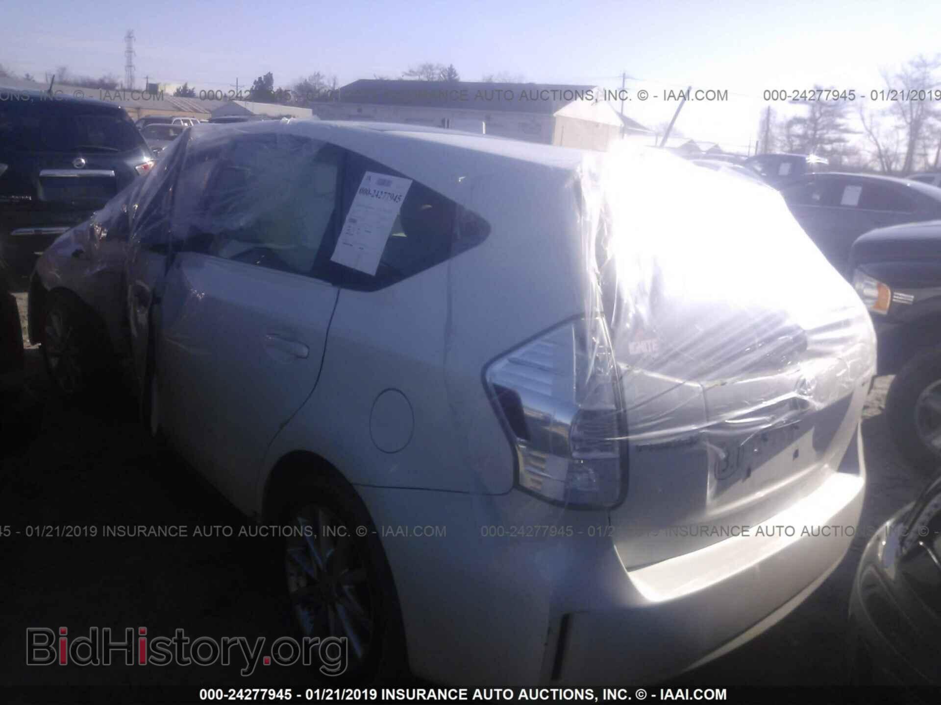 2012 TOYOTA PRIUS V - VIN: JTDZN3EU3C3143808 - Фото 3