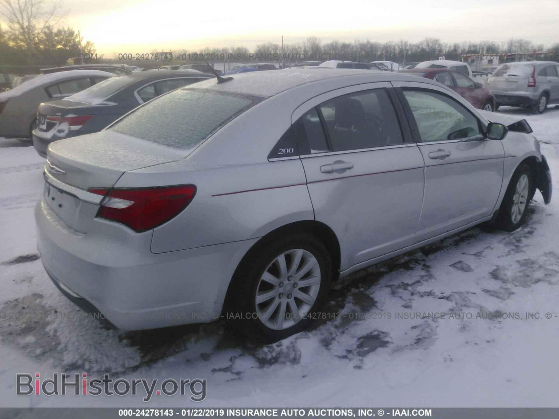 2011 CHRYSLER 200 - VIN: 1C3BC1FB9BN576369 - Фото 4