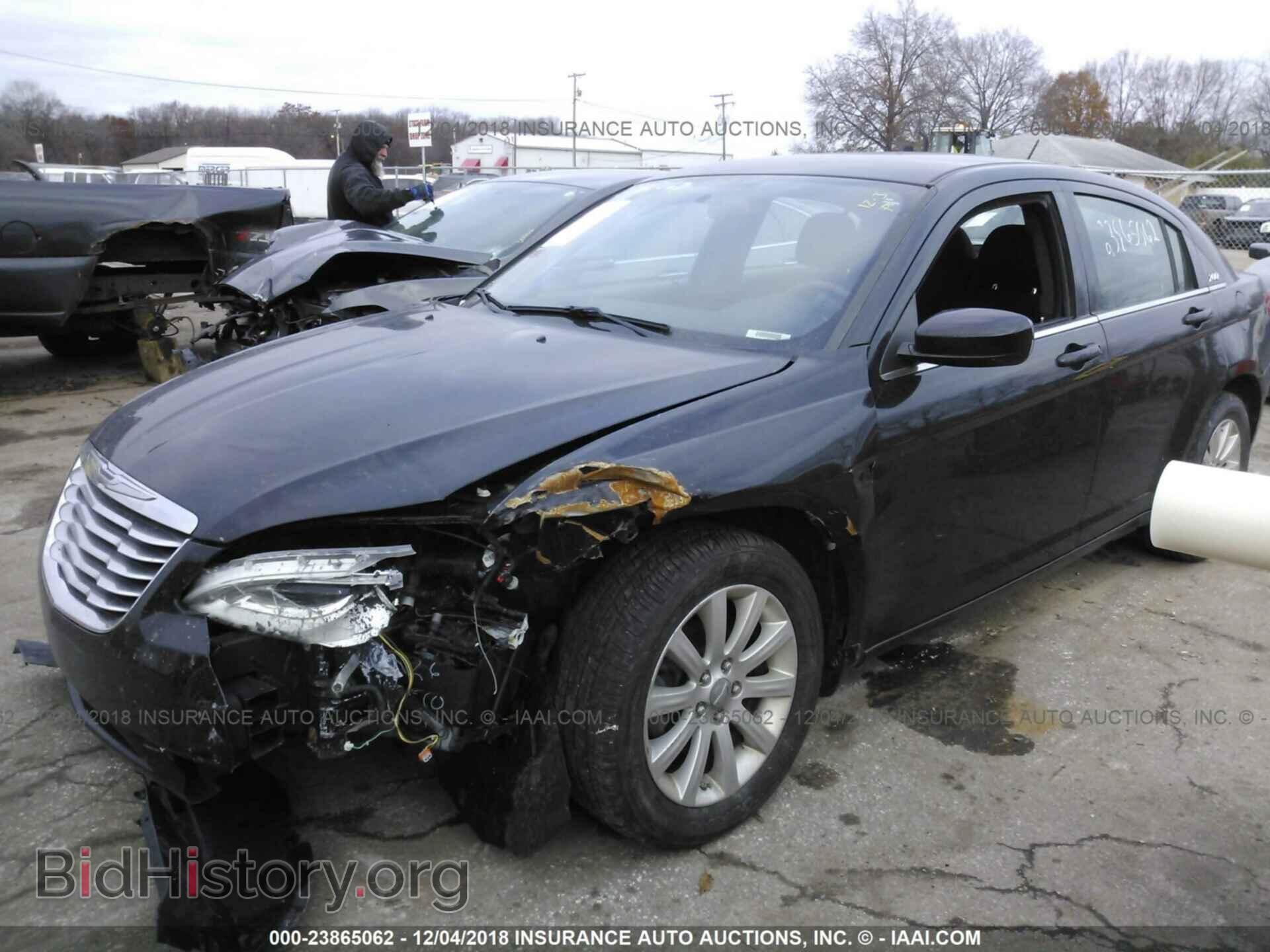 2012 CHRYSLER 200 - VIN: 1C3CCBBB1CN135076 - Photo 2