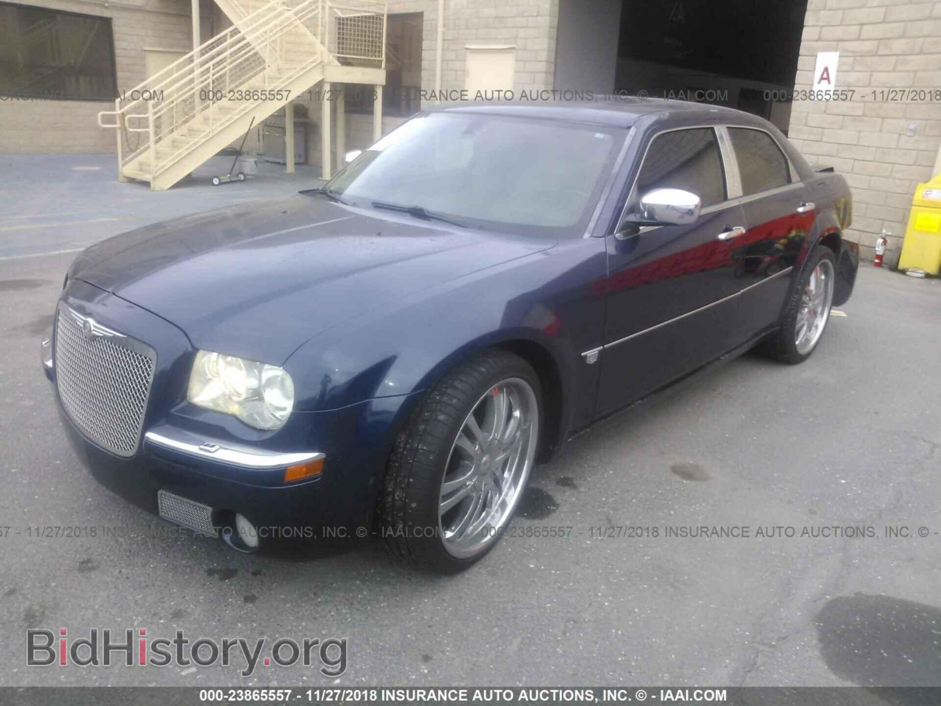 2005 CHRYSLER 300C - VIN: 2C3AA63HX5H502012 - Фото 2