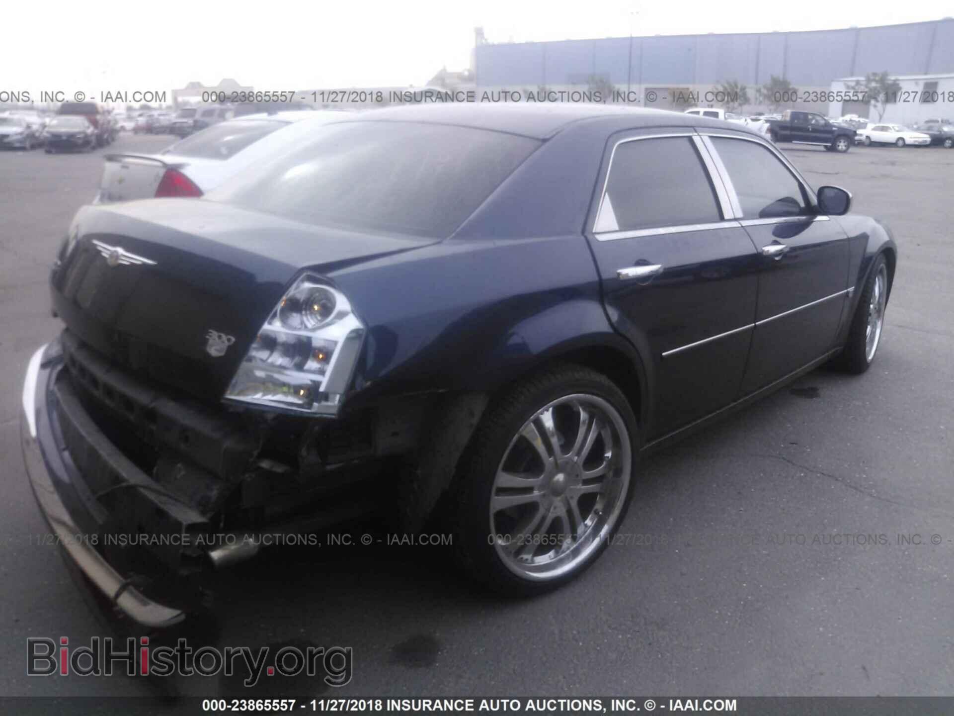2005 CHRYSLER 300C - VIN: 2C3AA63HX5H502012 - Фото 4