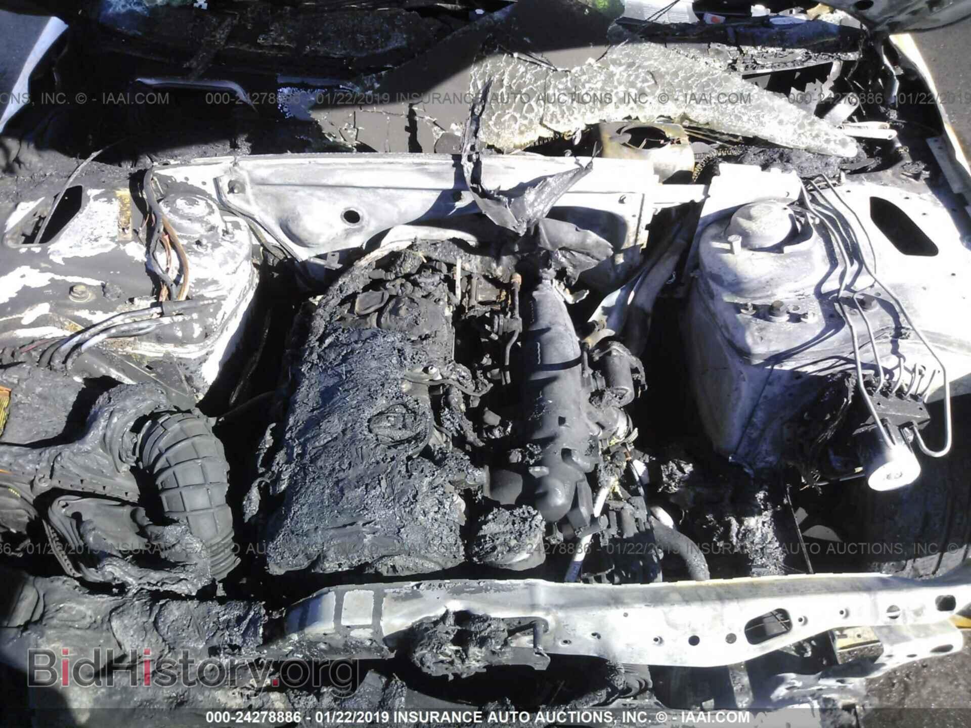 2013 AUDI A4 - VIN: WAUFFAFL8DN025069 - Фото 10