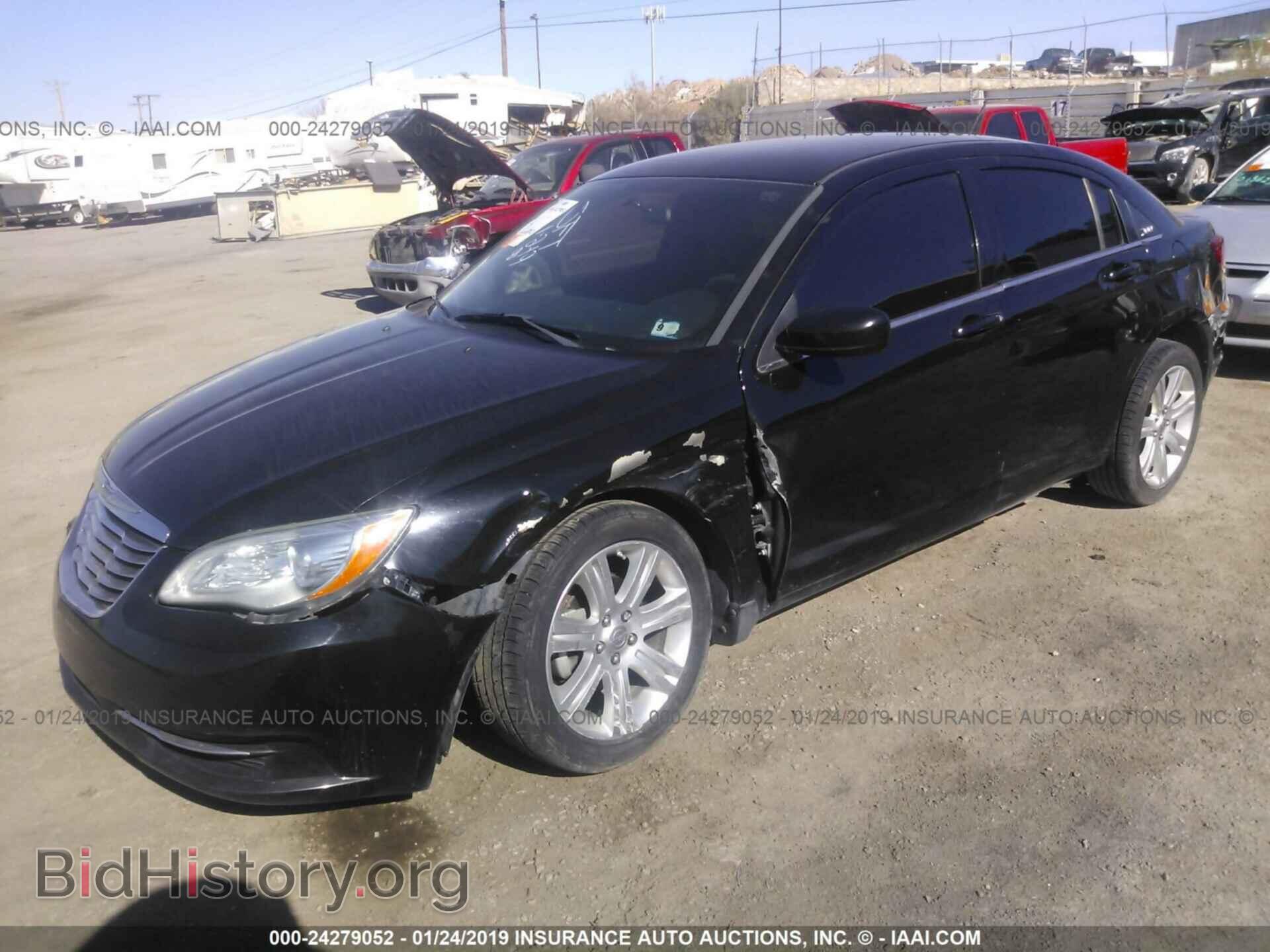2013 CHRYSLER 200 - VIN: 1C3CCBAB2DN764350 - Photo 2