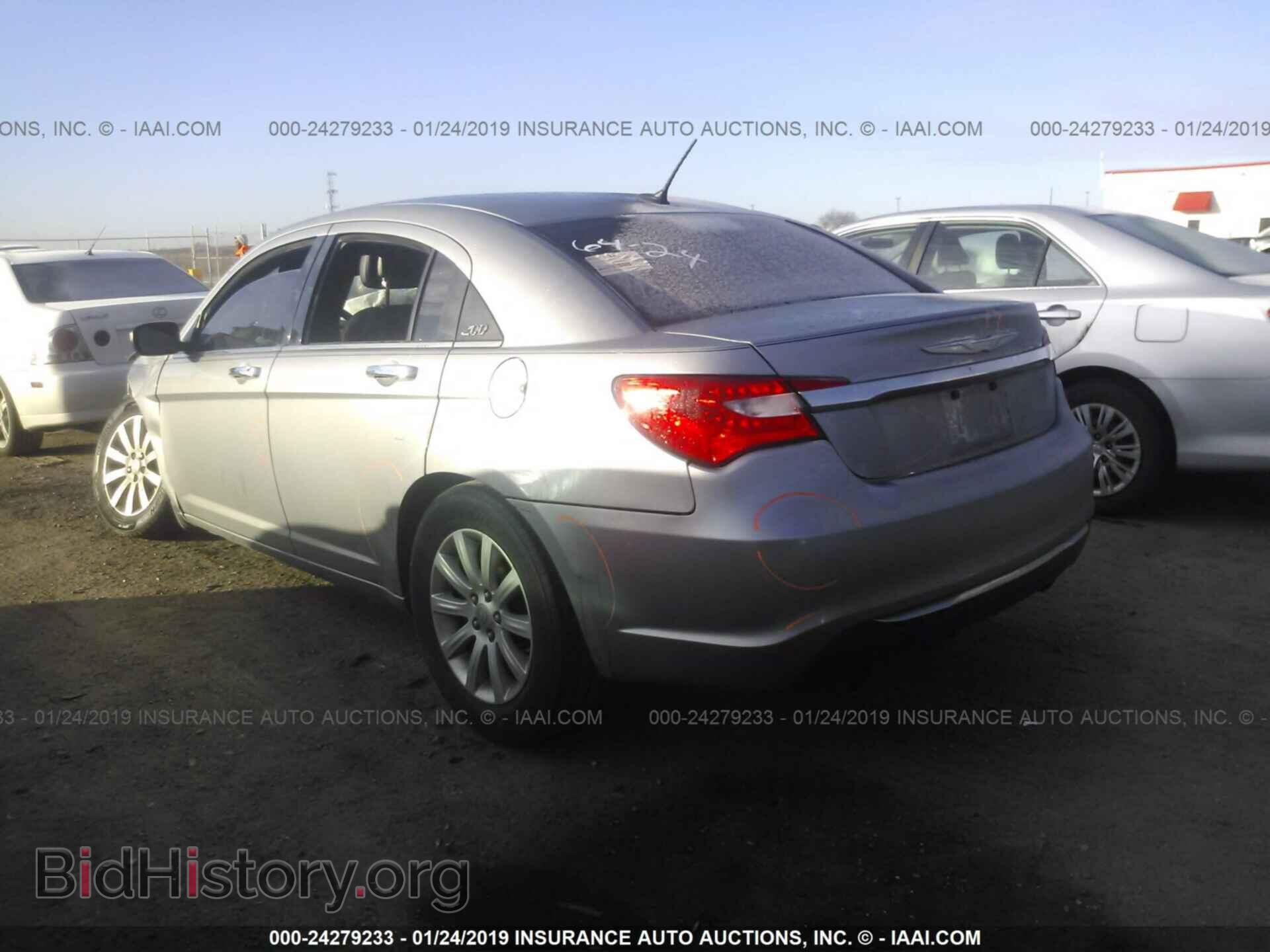 2013 CHRYSLER 200 - VIN: 1C3CCBCG6DN542306 - Фото 3